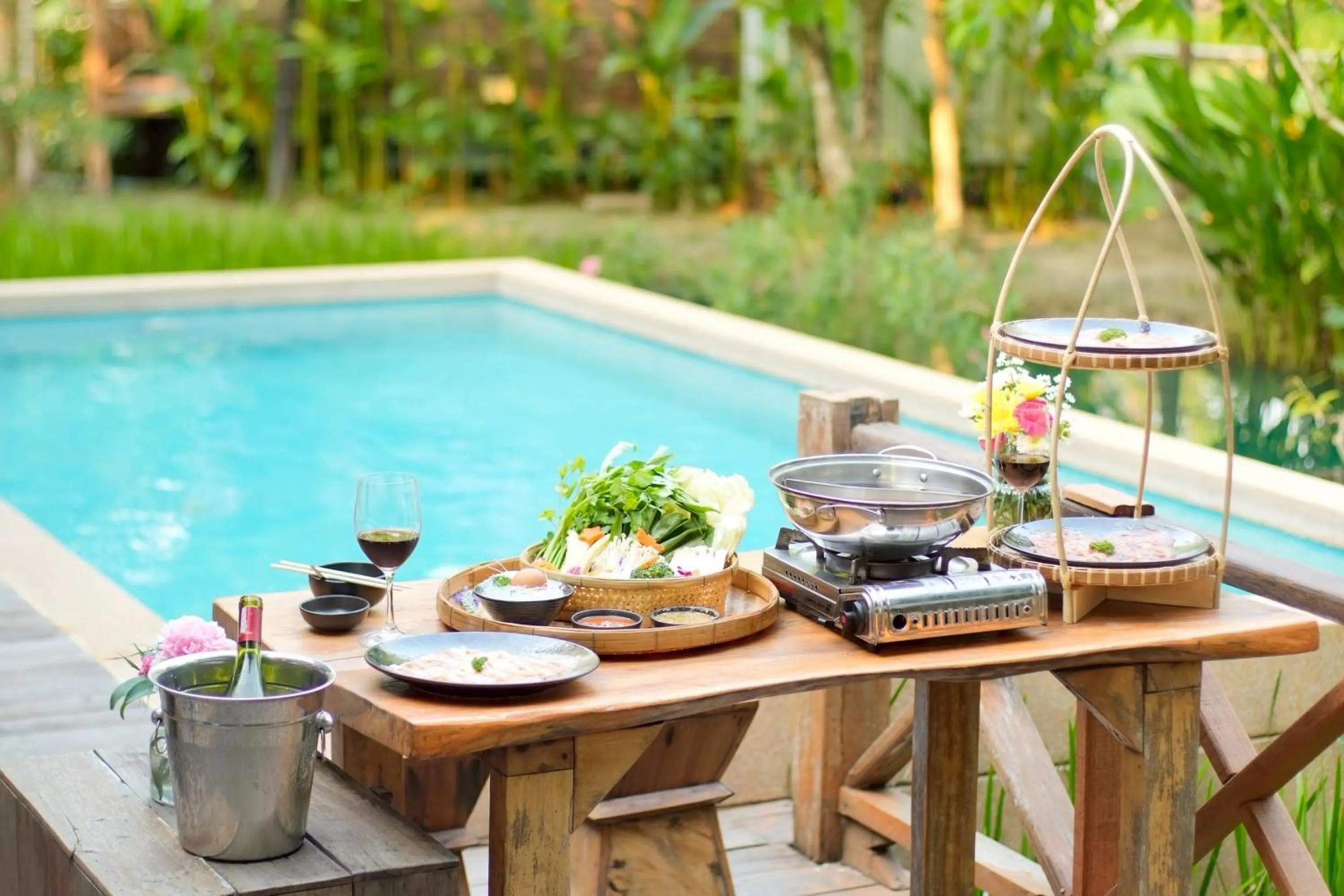 Food and drinks in Tongna Cottage Natural Resort