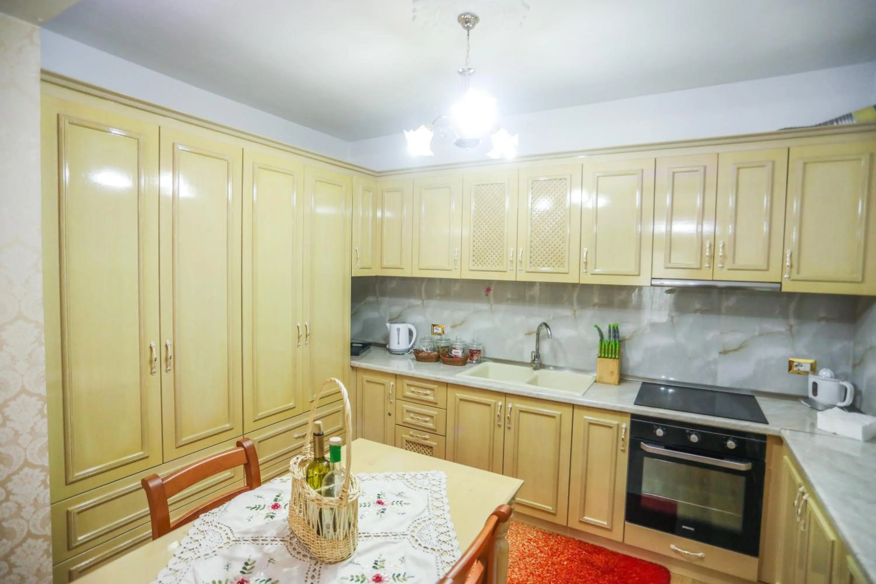 Kitchen or kitchenette in Luxurious Apartment Lake View Pogradec