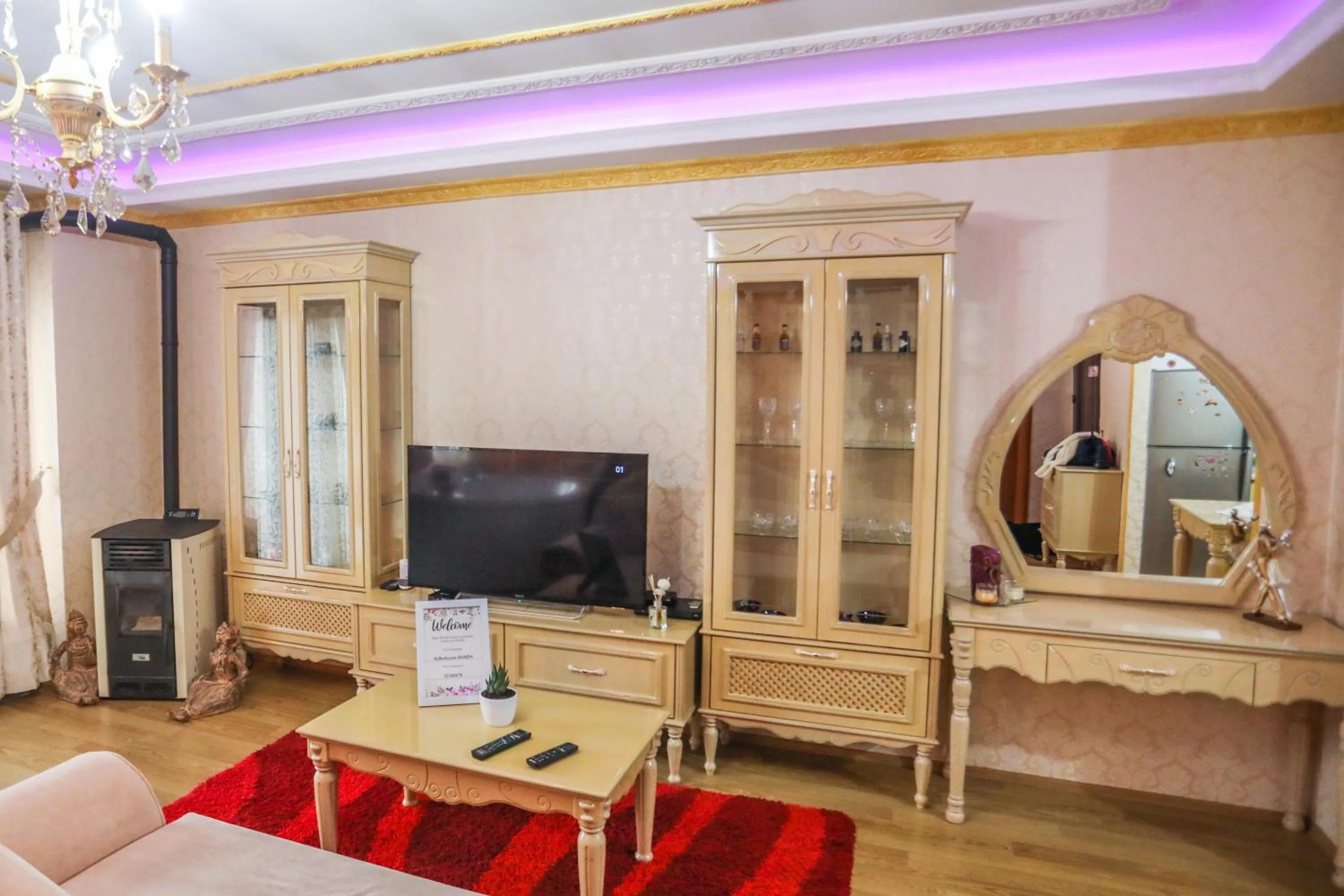 TV and multimedia in Luxurious Apartment Lake View Pogradec