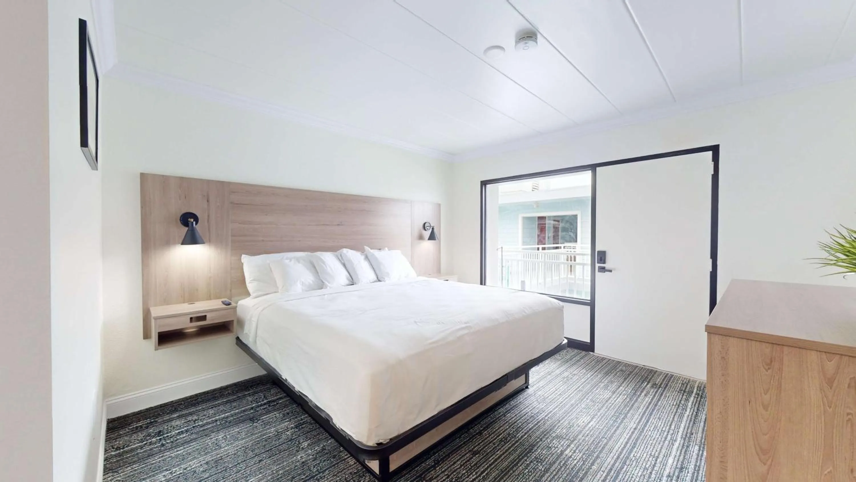 Bedroom, Bed in Pavilion Motor Lodge