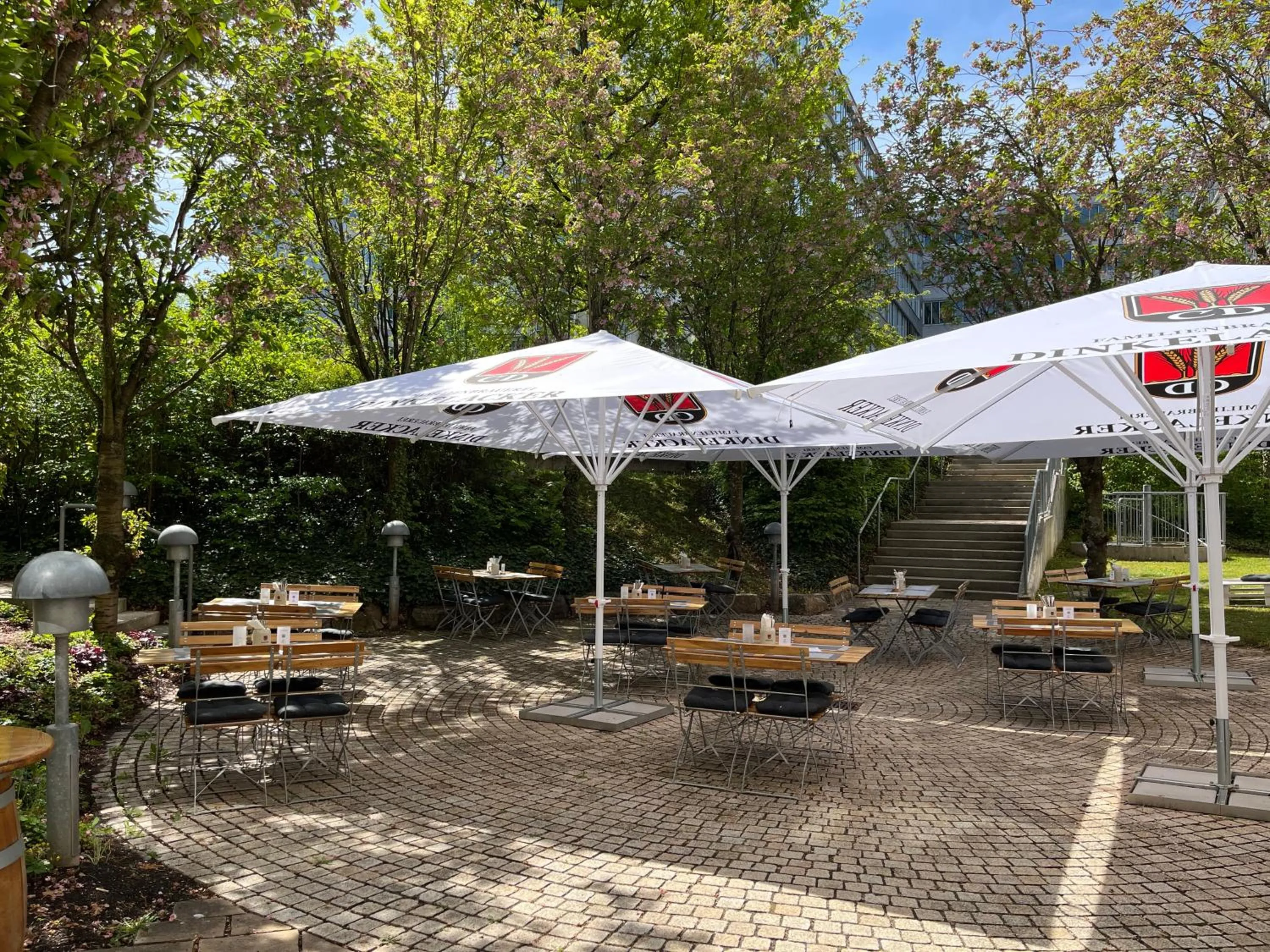 Restaurant/places to eat in Holiday Inn Stuttgart by IHG