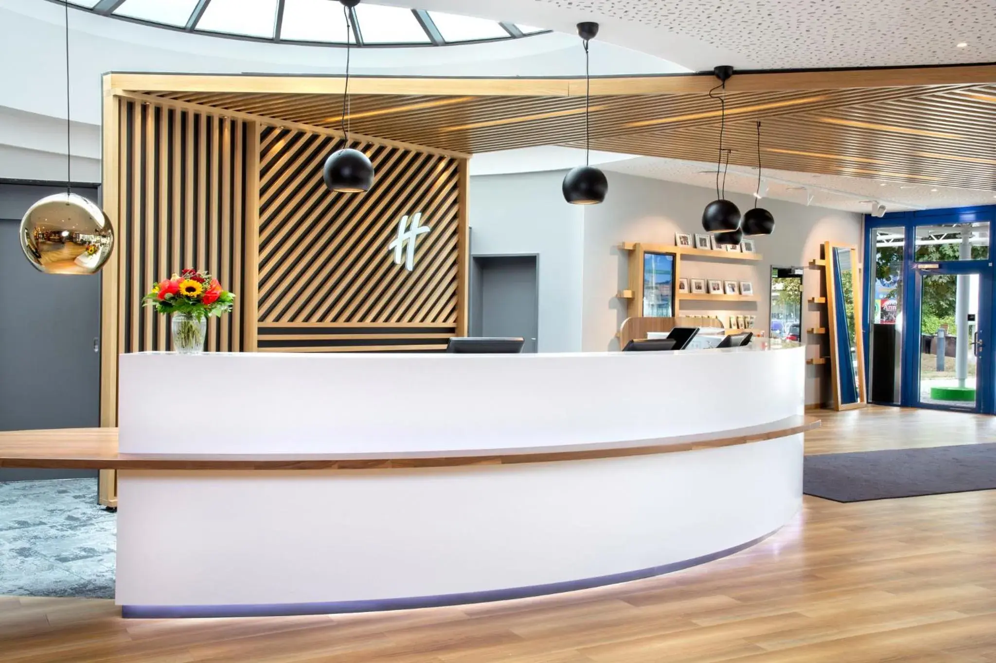 Property building in Holiday Inn Stuttgart by IHG Property building in Holiday Inn Stuttgart by IHG
