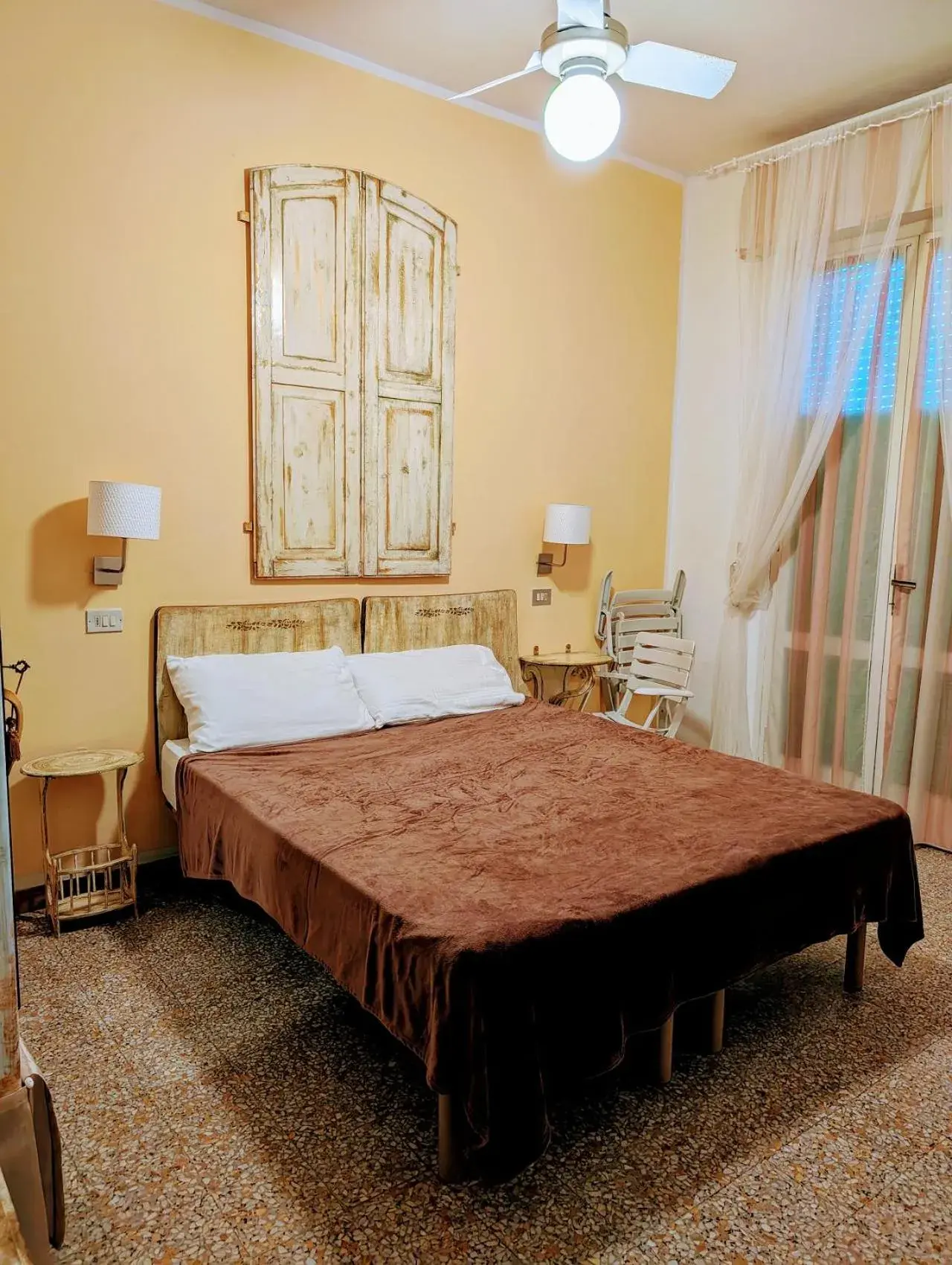 Double Room Minimal in VILLA ANTONIETTA Rooms & Coffee Double Room Minimal in VILLA ANTONIETTA Rooms & Coffee