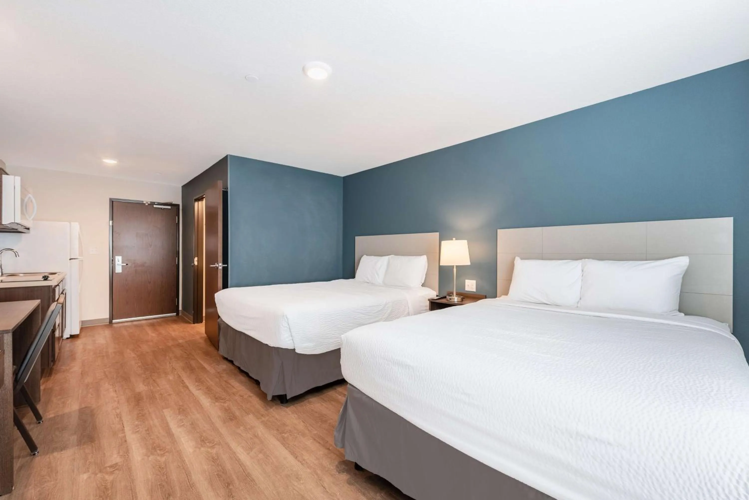 Bedroom, Bed in Extended Stay America Suites - Minneapolis - Airport - Mendota Heights