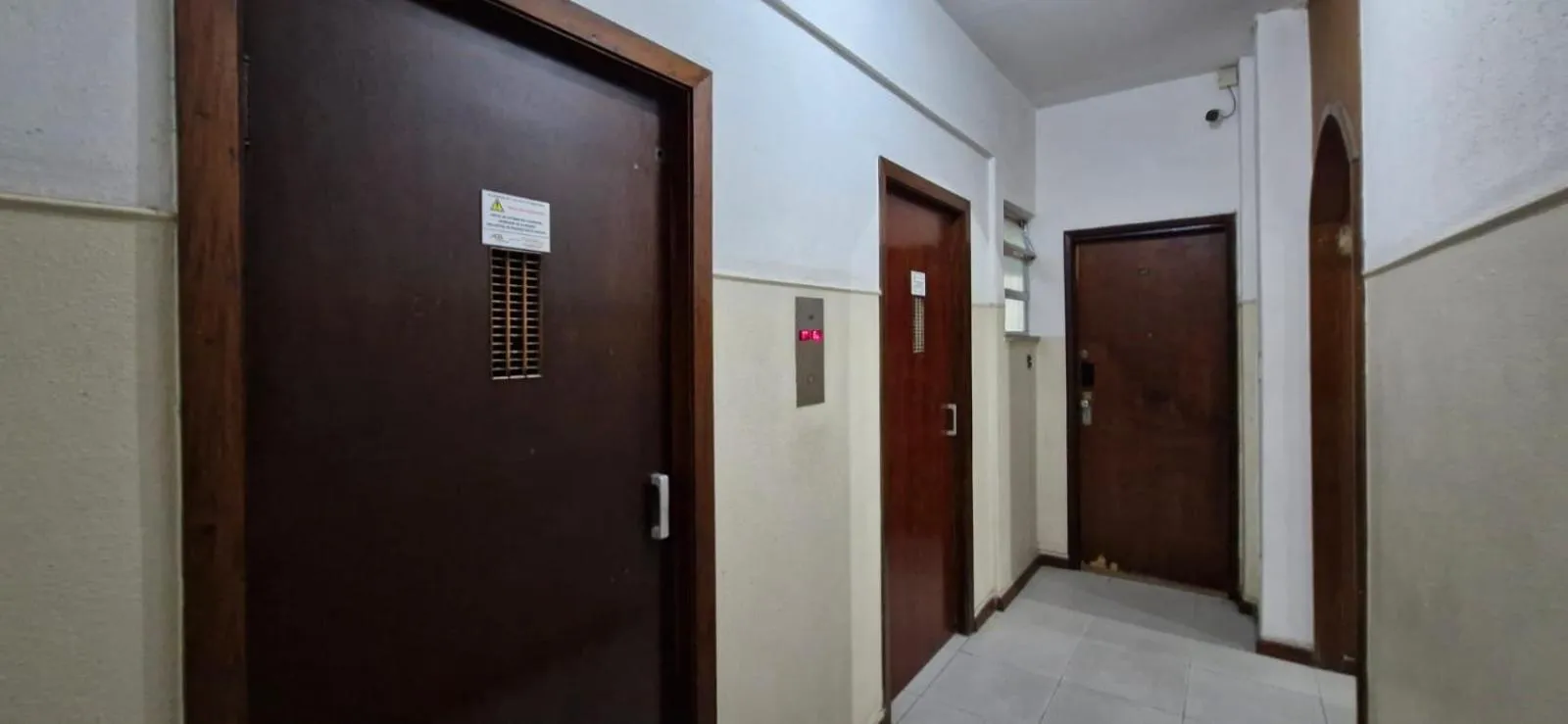 Property building in APARTAMENTO COPACABANA saleta, quarto grande com ar cond wi-fi a 2 qds da praia