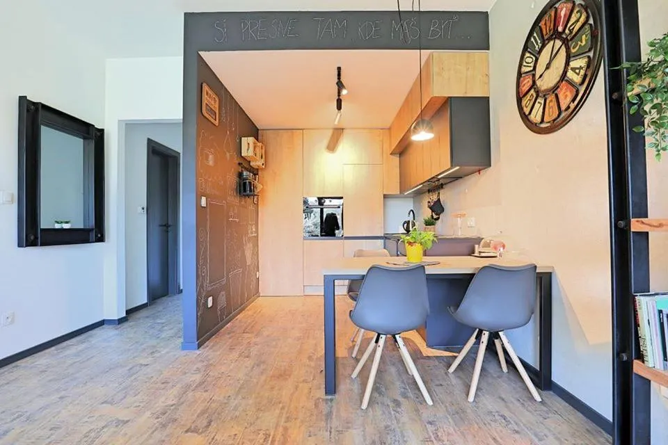 B10 Business Apartments