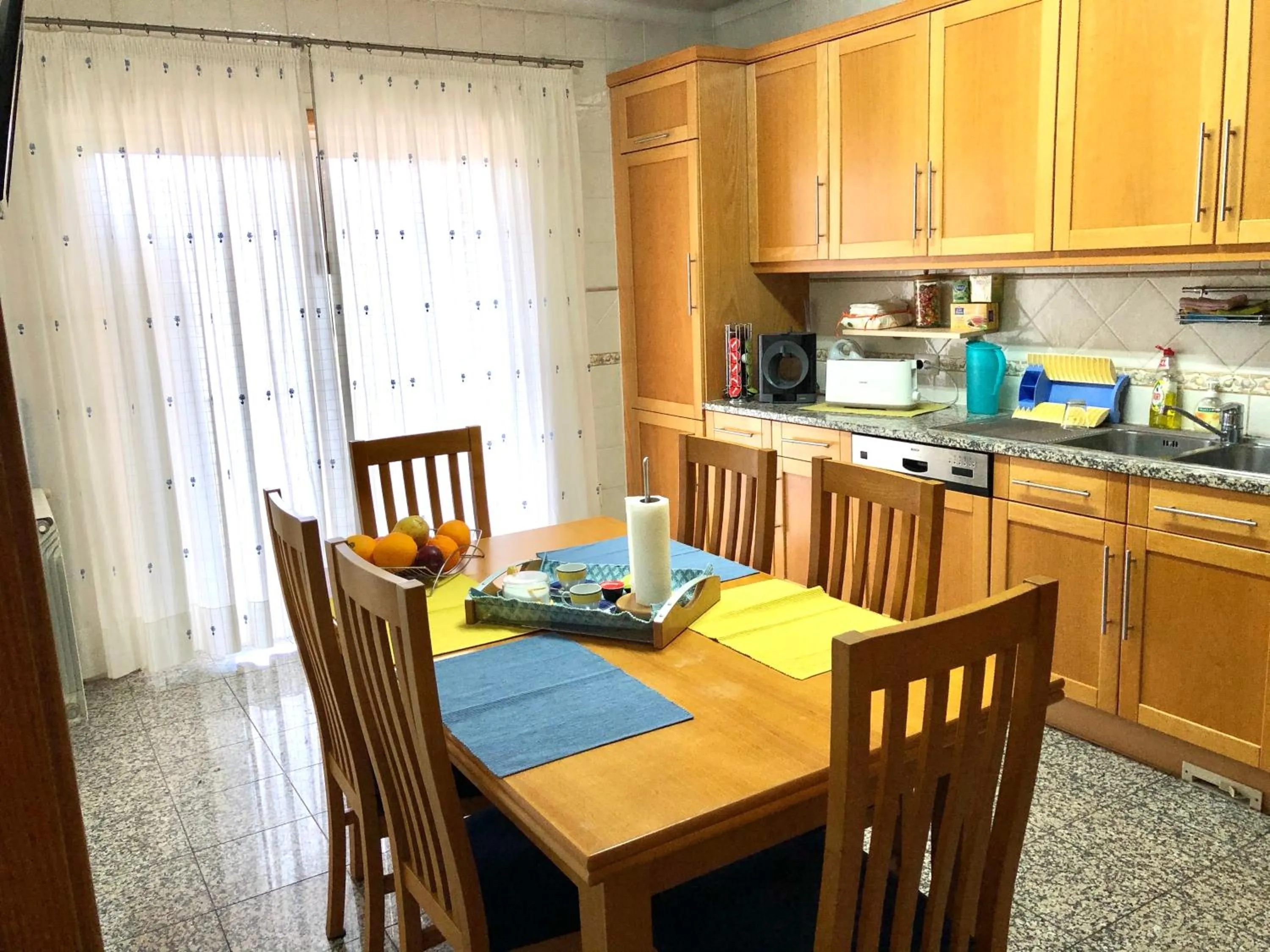 Communal kitchen in Galerias 90