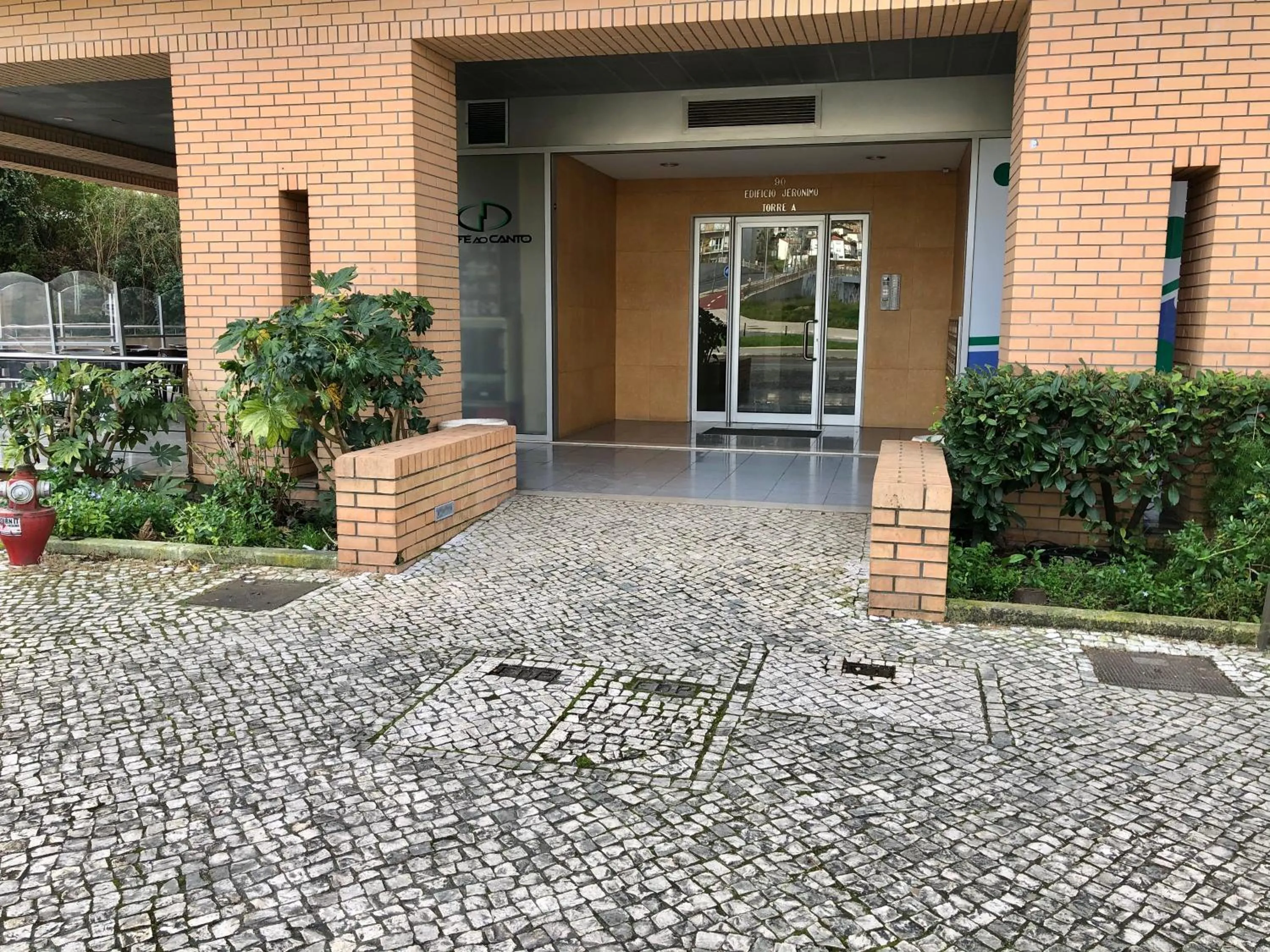 Facade/entrance in Galerias 90