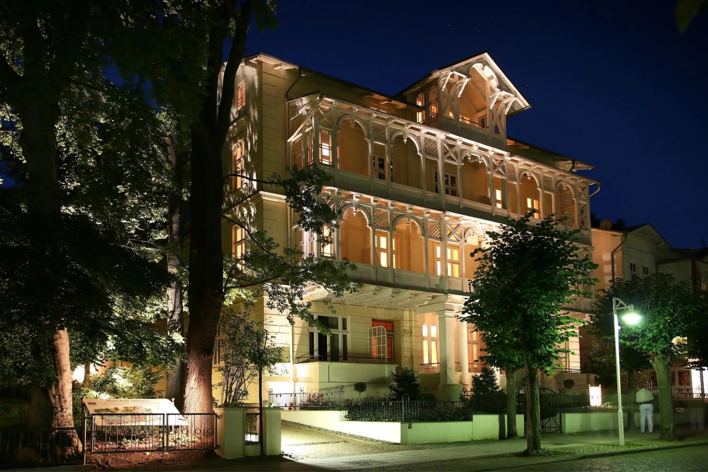 Facade/entrance in ROEWERS Privathotel & Spa