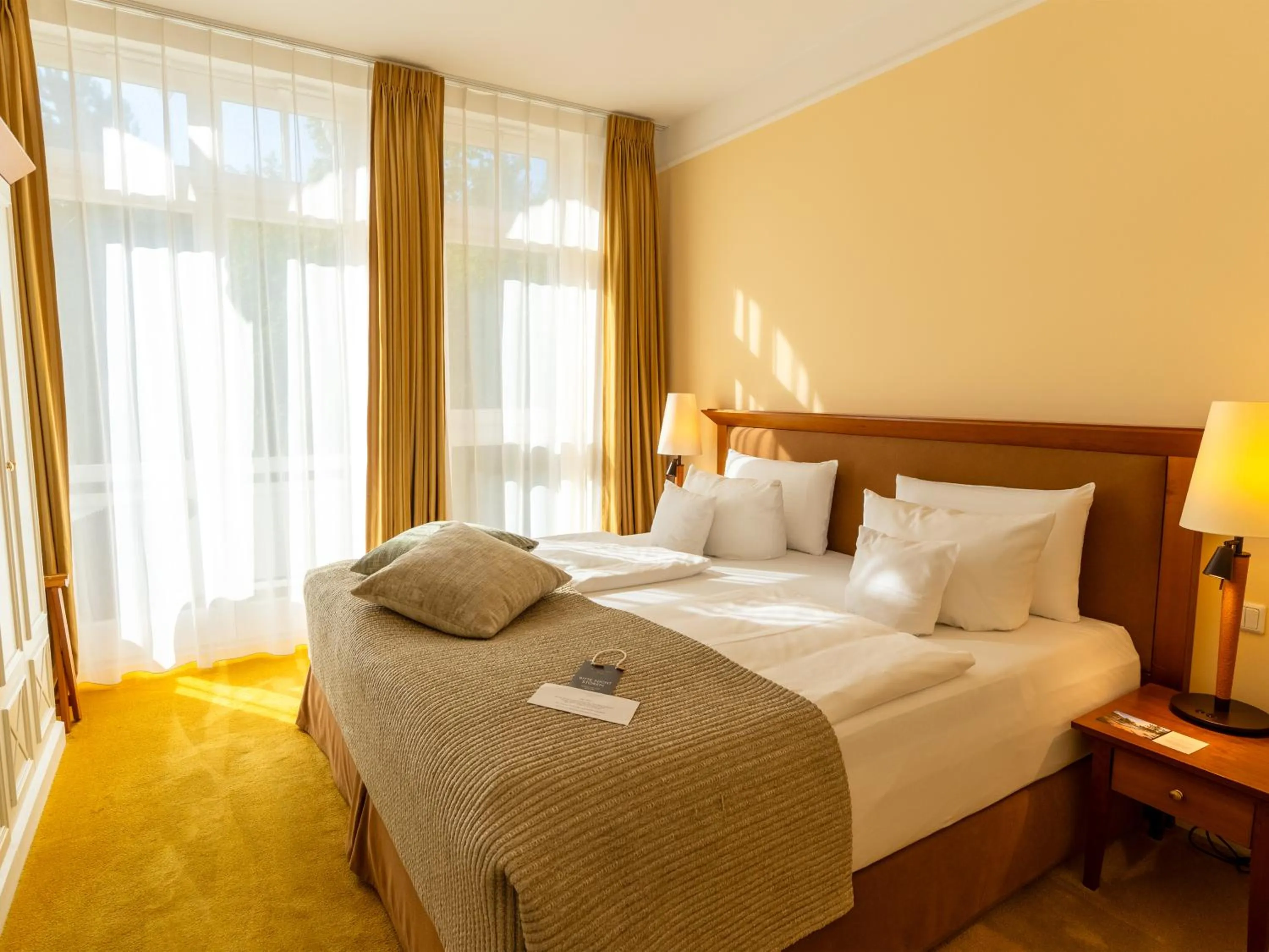 Bedroom, Bed in ROEWERS Privathotel & Spa