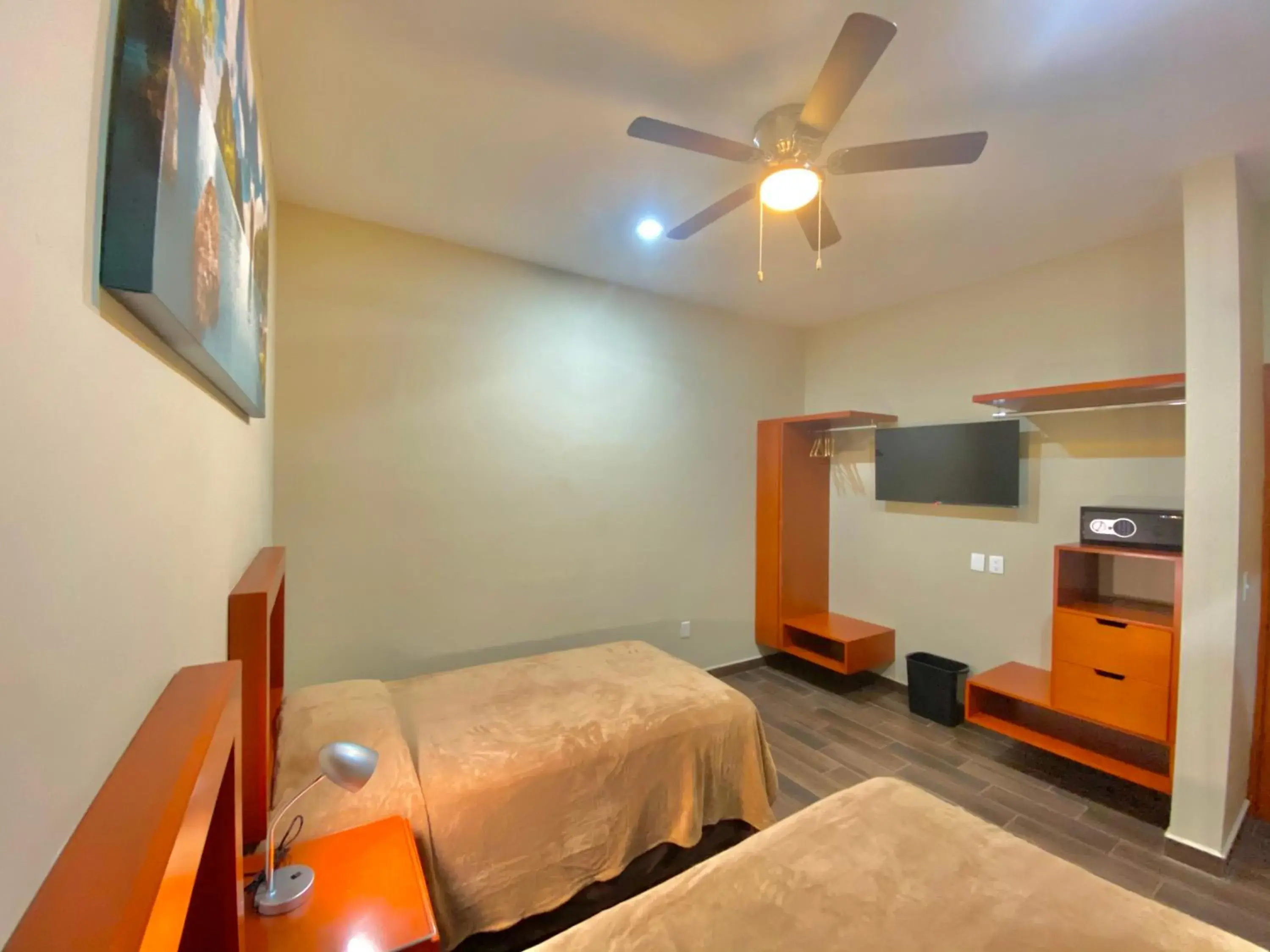 Double Room in La Lola Hotel & Suites Double Room in La Lola Hotel & Suites