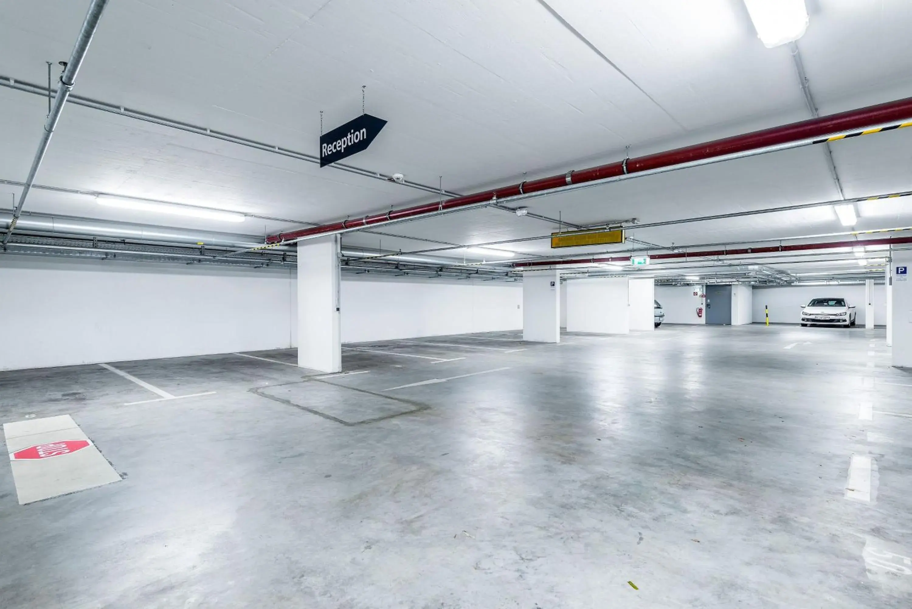 Lobby or reception in Holiday Inn Express Berlin City Centre by IHG Lobby or reception in Holiday Inn Express Berlin City Centre by IHG