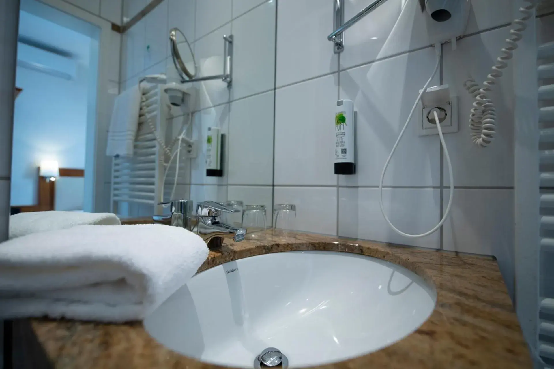 Bathroom in Landhotel Kauzenberg Bathroom in Landhotel Kauzenberg