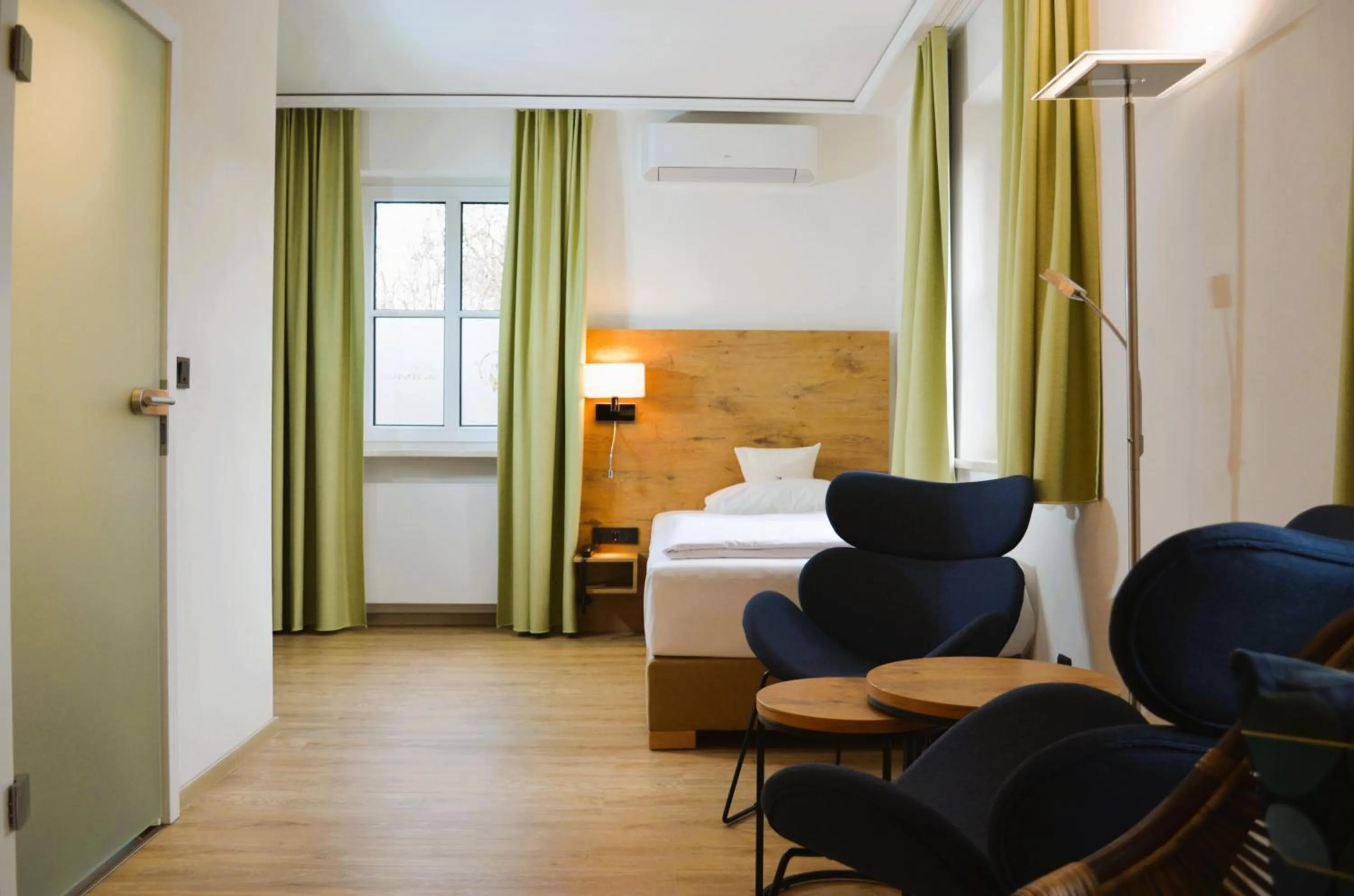 Bed in Landhotel Kauzenberg