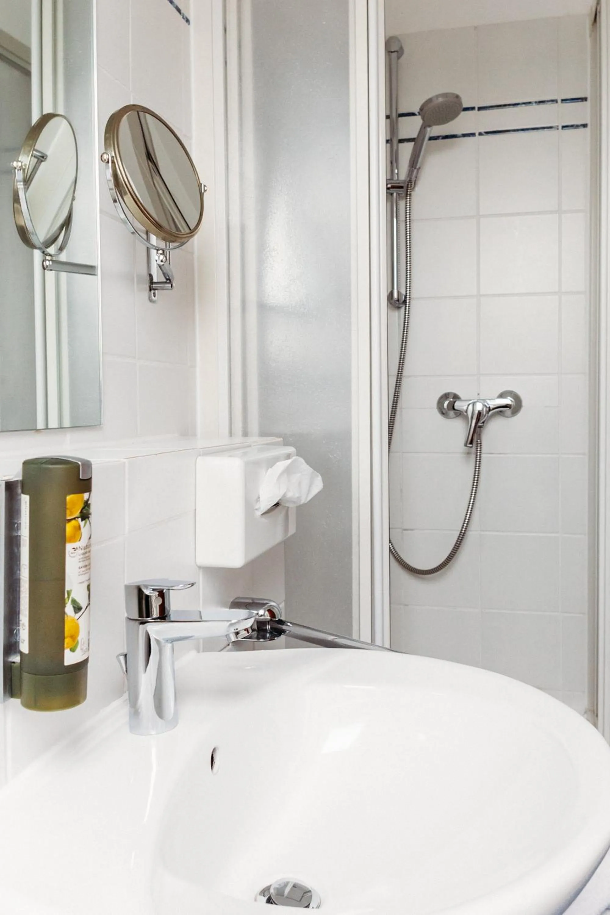 Shower in Landhotel Kauzenberg