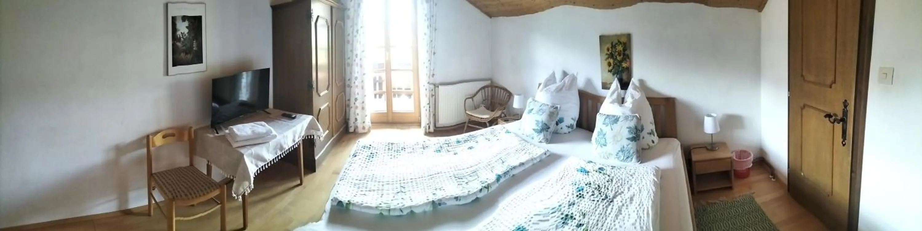 Photo of the whole room, Bed in Köstlhof, Familie Hassler