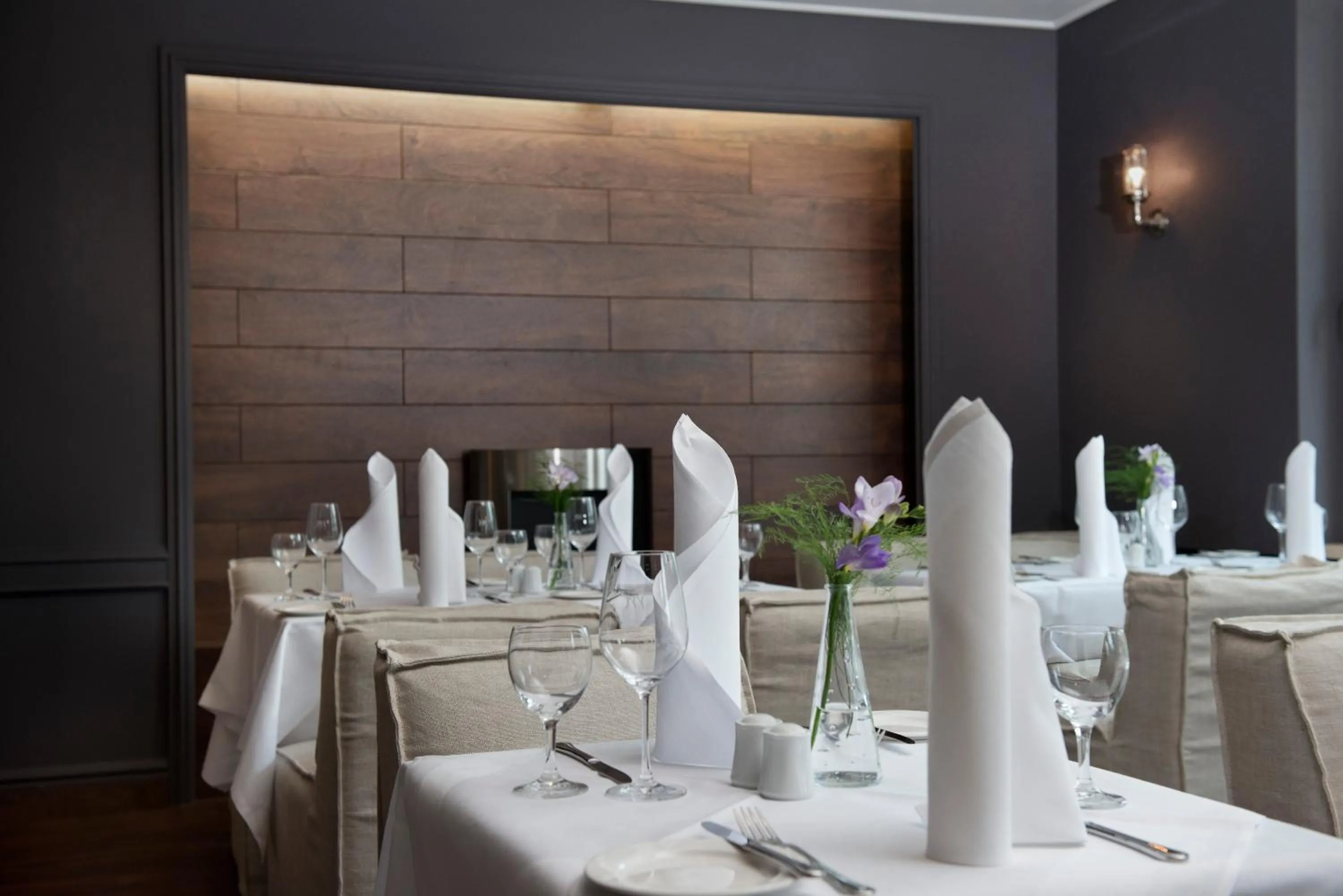 Restaurant/places to eat in Park Hotel Hamburg Arena