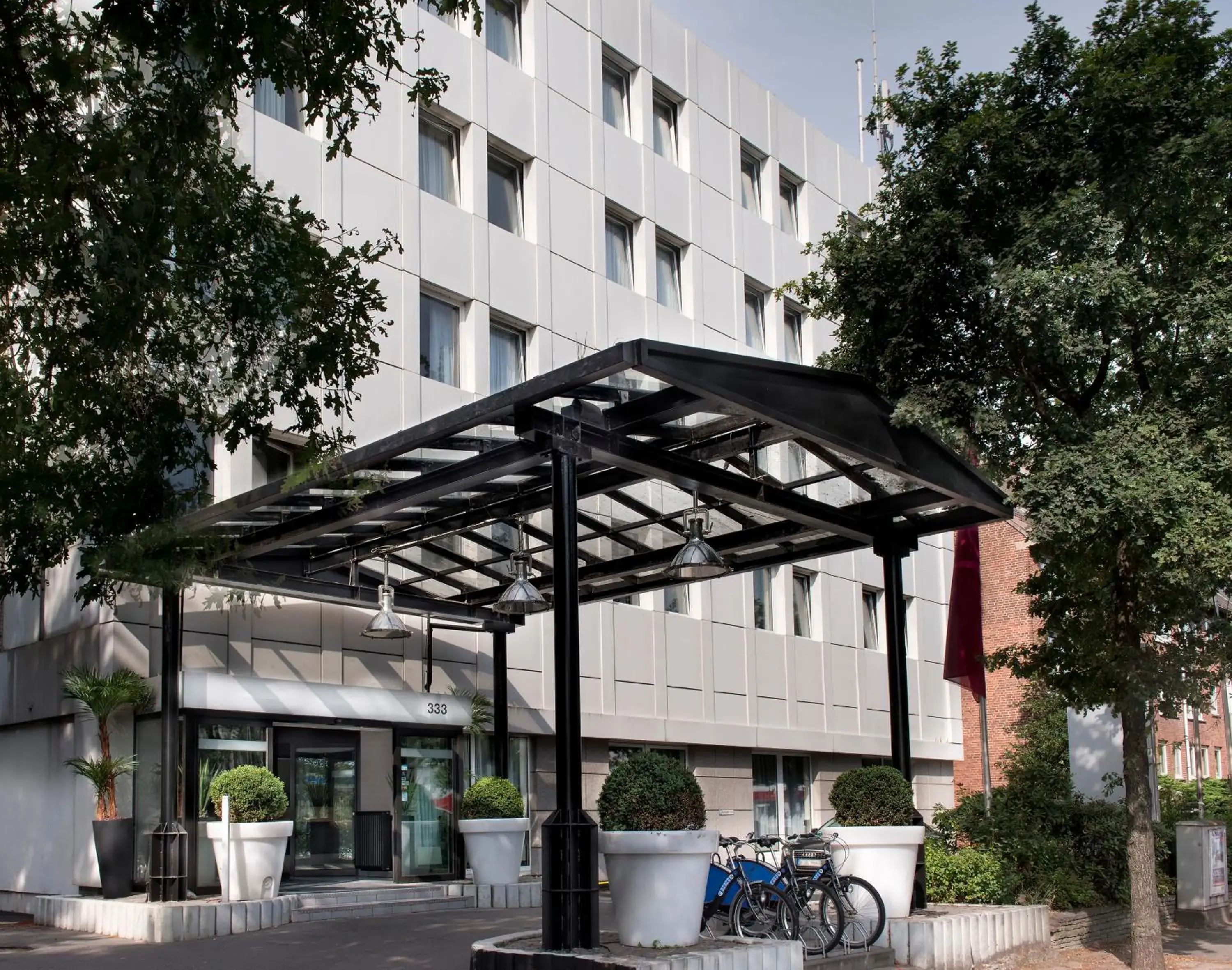 Property building in Park Hotel Hamburg Arena Property building in Park Hotel Hamburg Arena