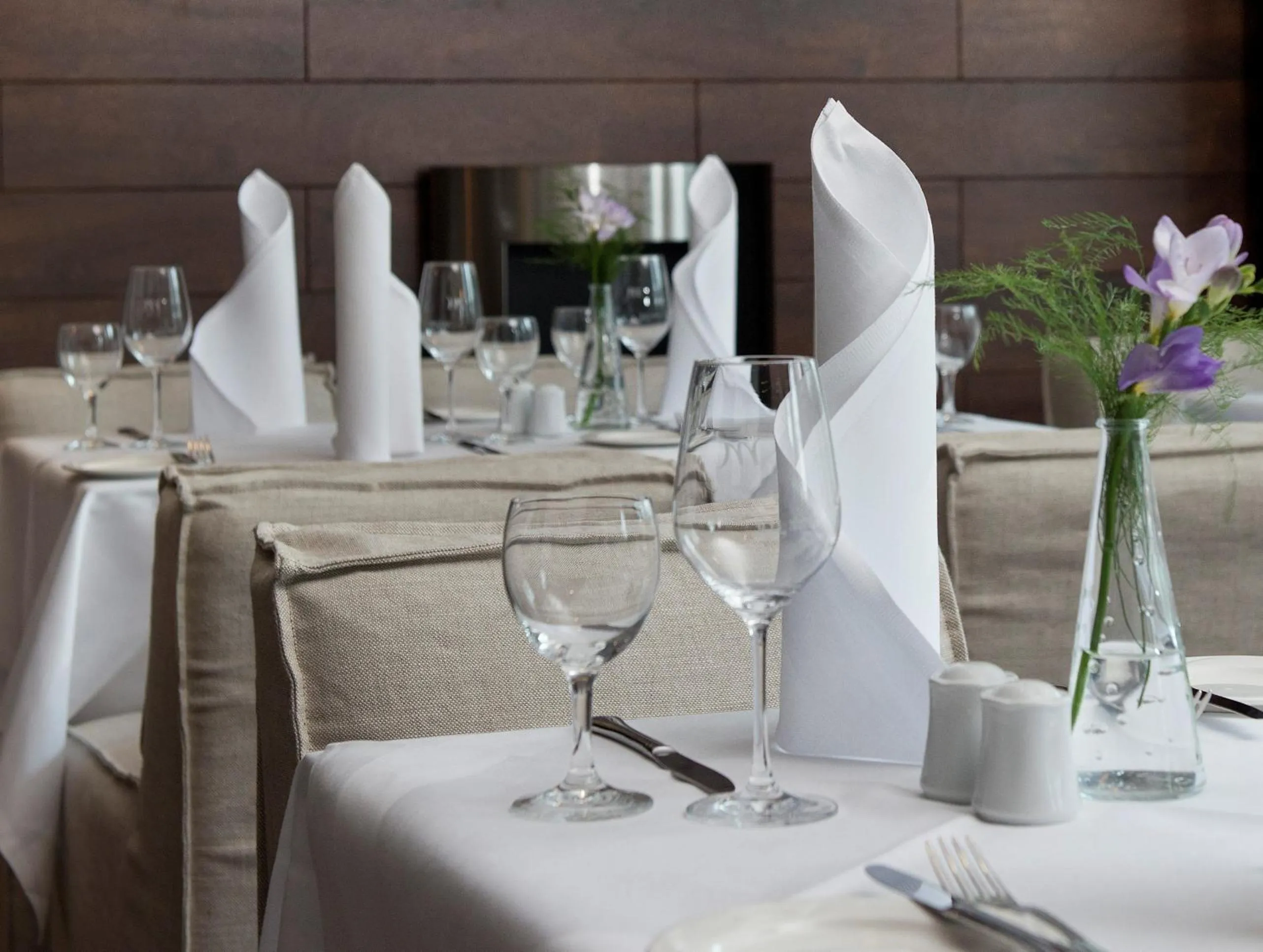 Restaurant/places to eat in Park Hotel Hamburg Arena