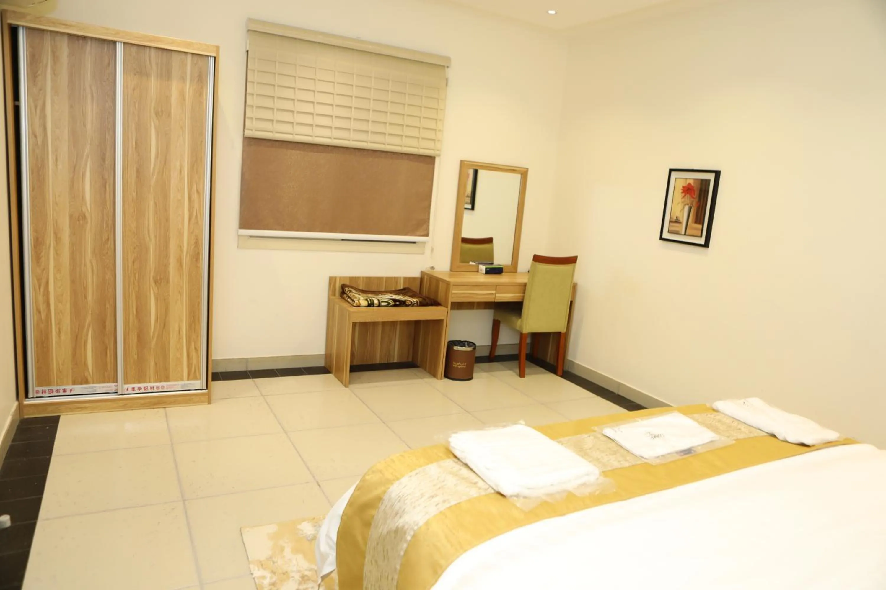 Bed in Warf Aldyafah Homes serviced Apartments
