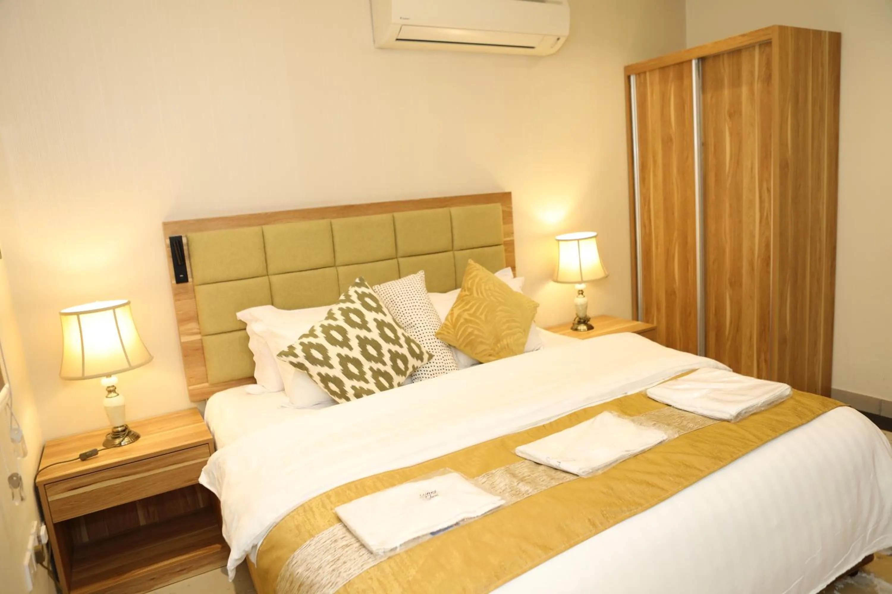 Bed in Warf Aldyafah Homes serviced Apartments