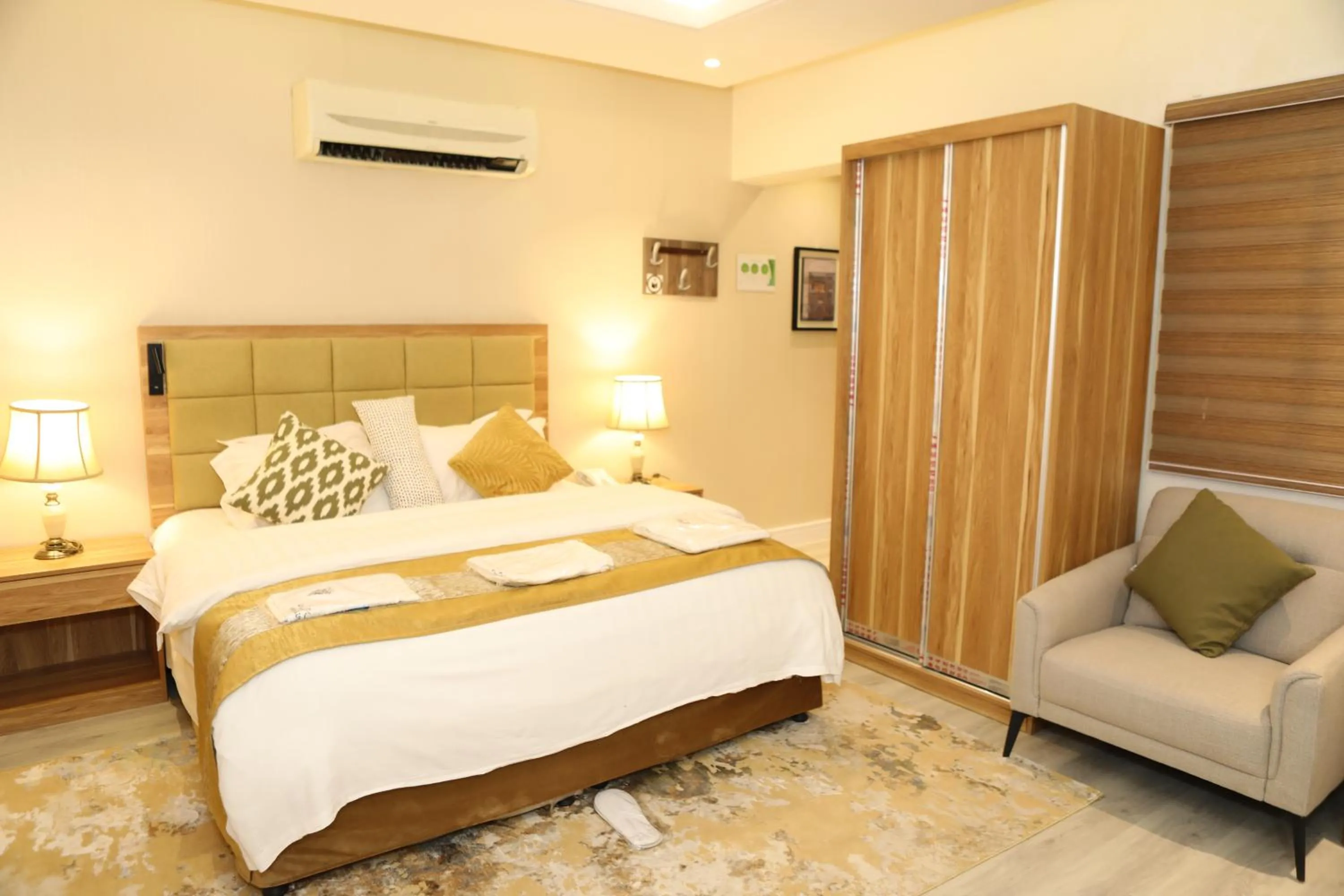 Bed in Warf Aldyafah Homes serviced Apartments