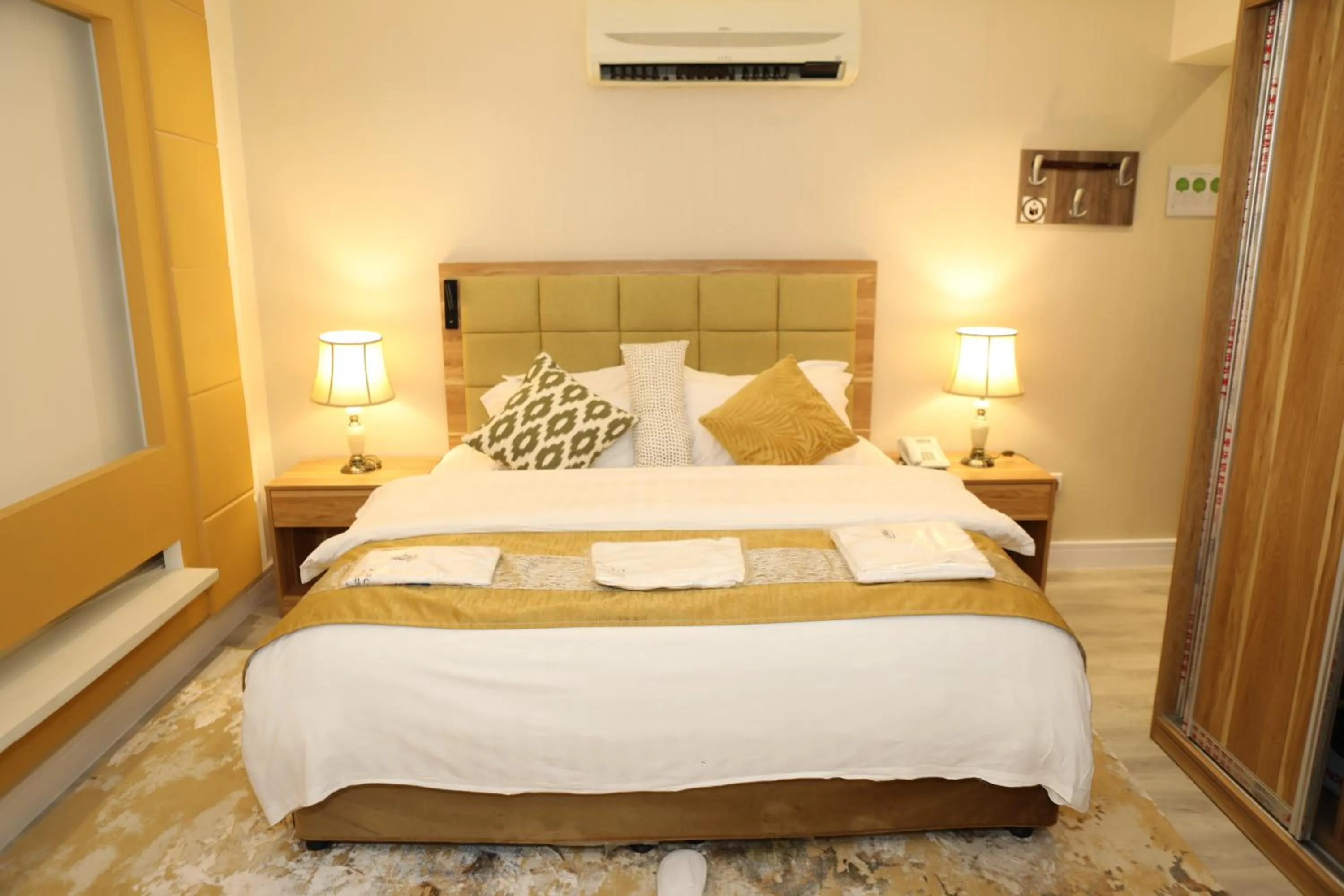Bed in Warf Aldyafah Homes serviced Apartments