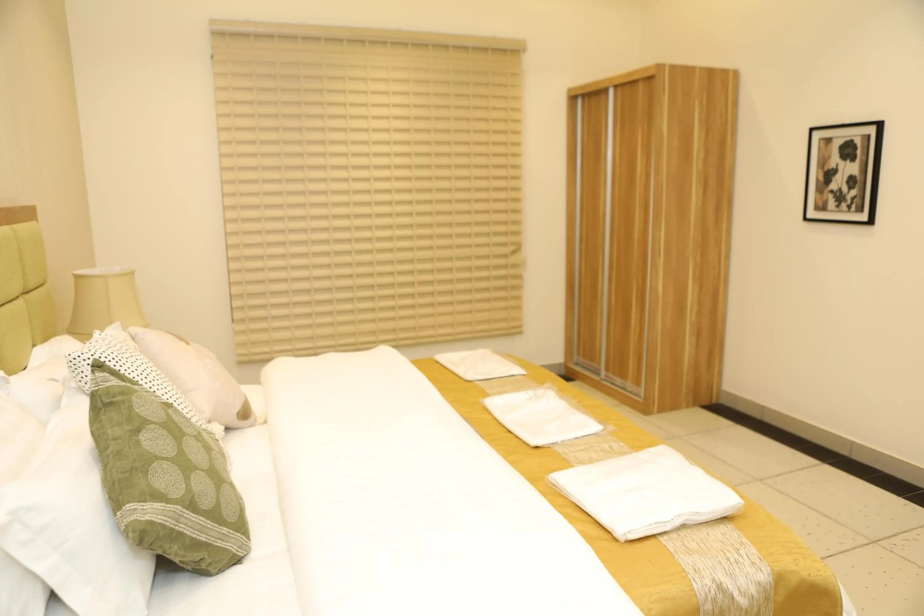 Bed in Warf Aldyafah Homes serviced Apartments