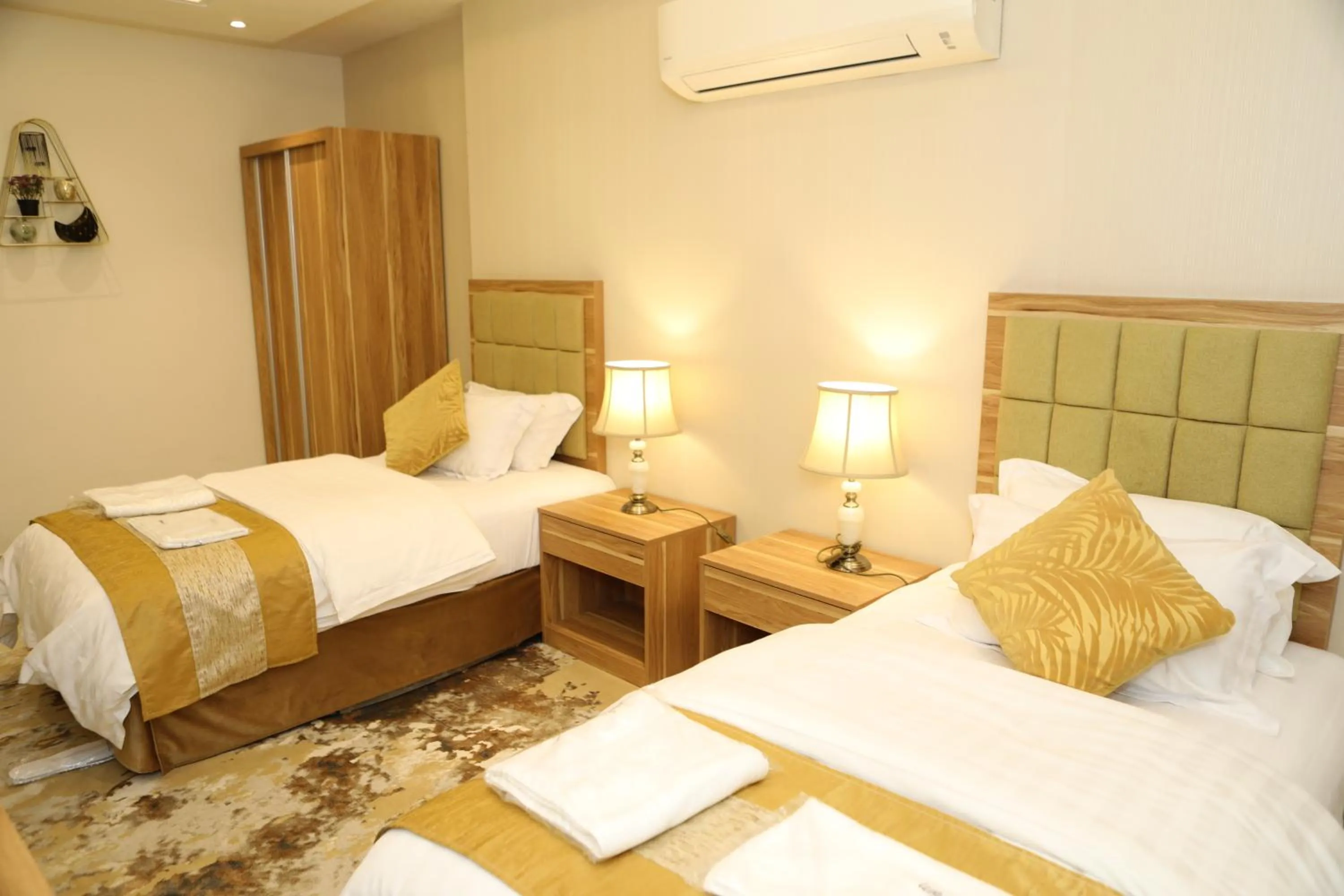 Bed in Warf Aldyafah Homes serviced Apartments