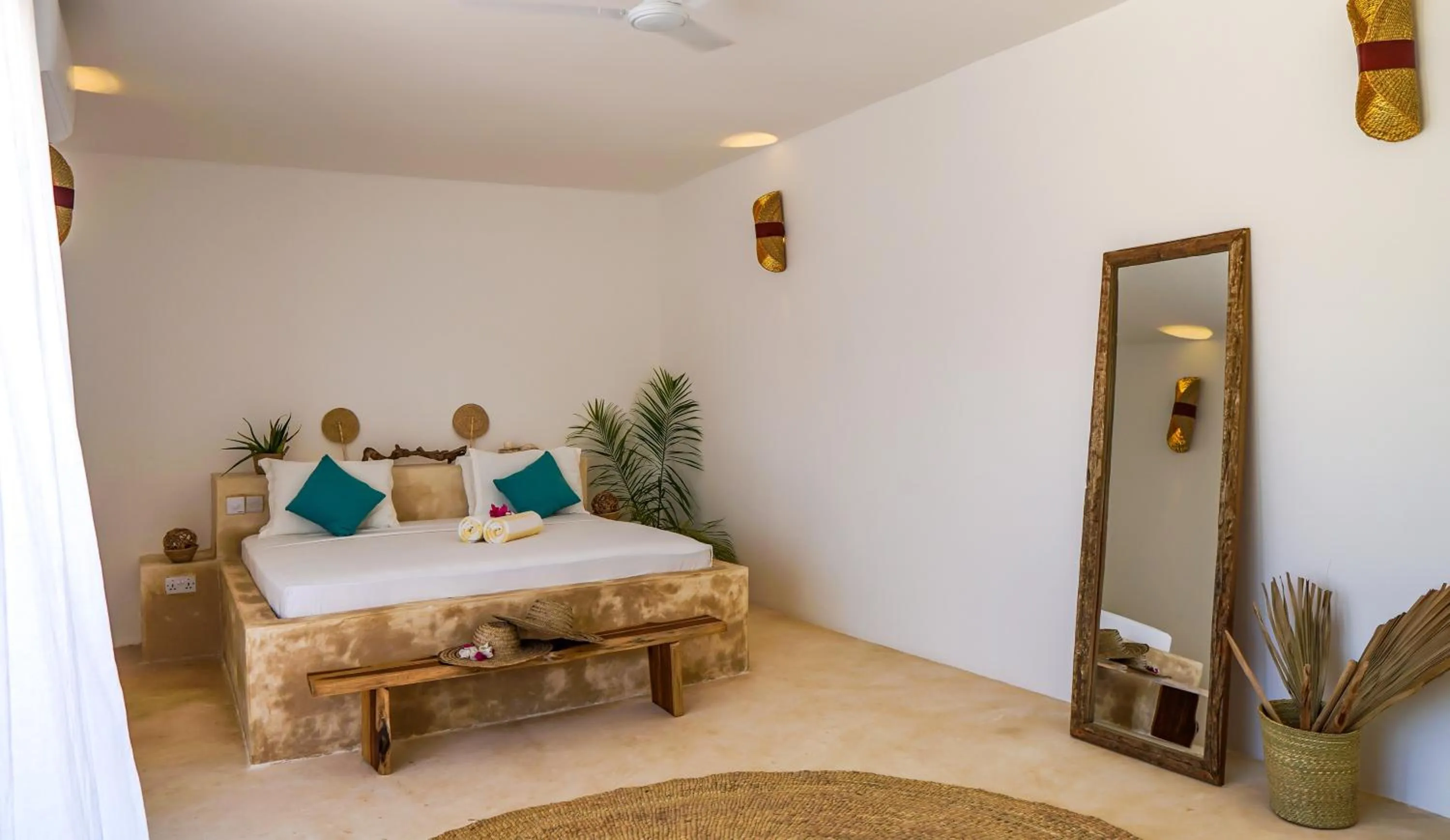 Photo of the whole room, Bed in Aquamarina Hotel