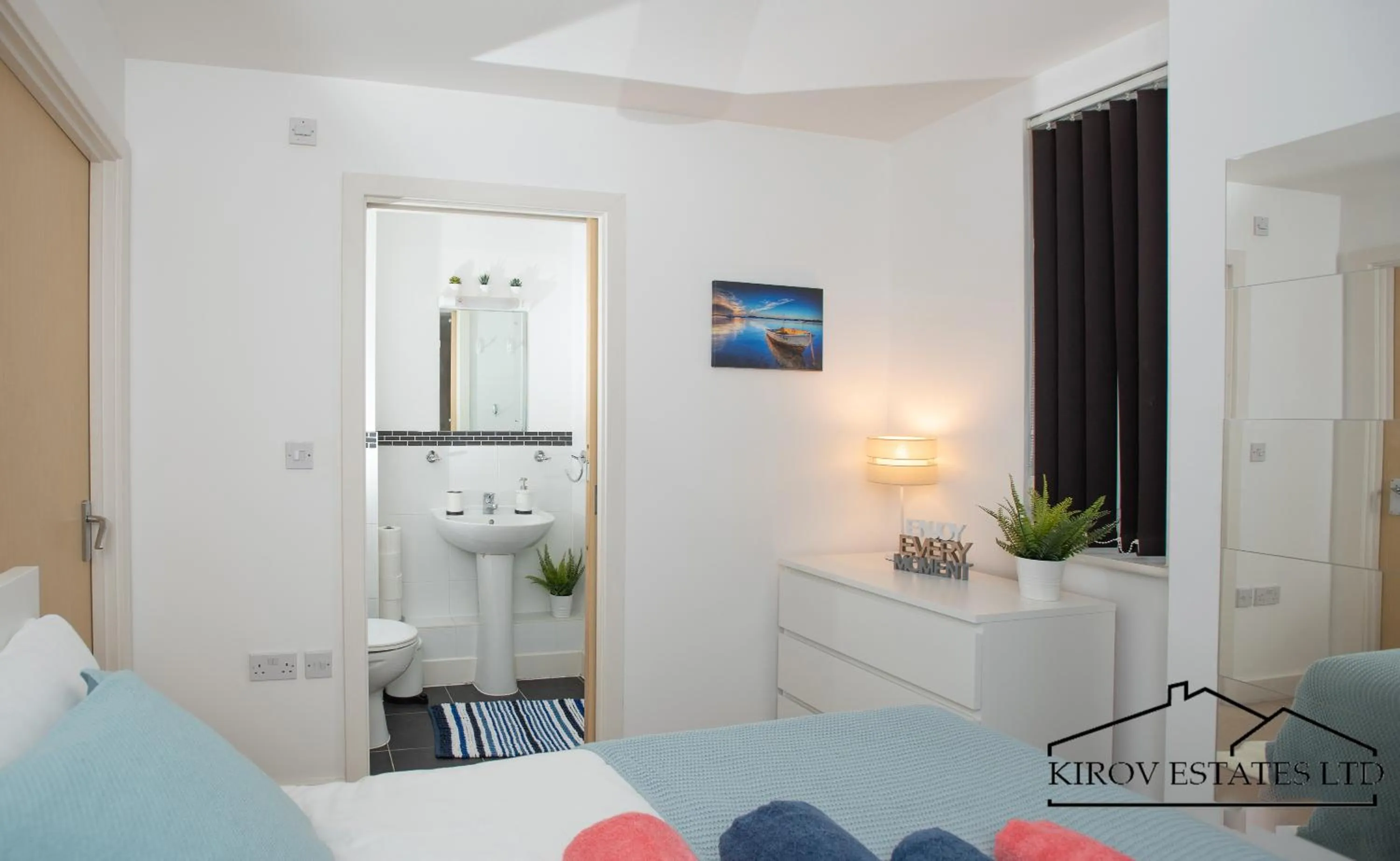 Bedroom in Poseidon Apartment - 1 Bed Flat - Heart of Town