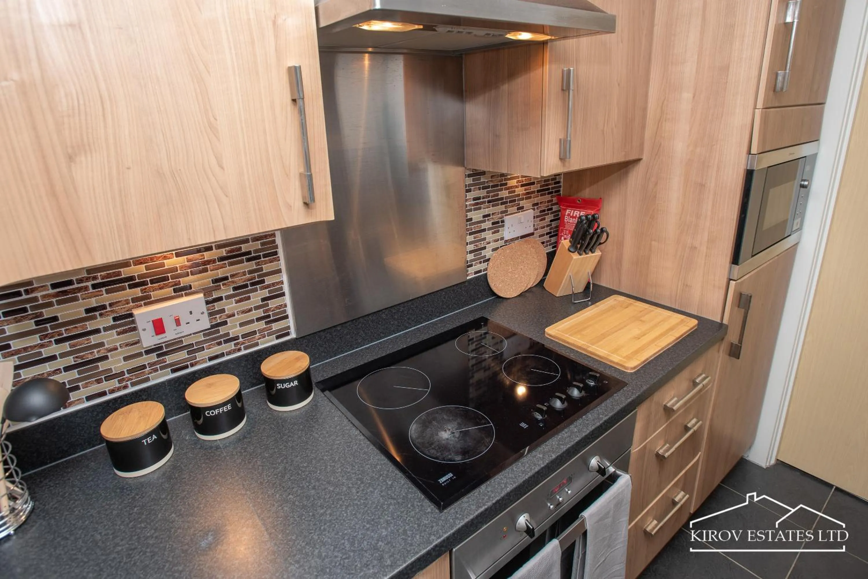 Kitchen or kitchenette in Poseidon Apartment - 1 Bed Flat - Heart of Town