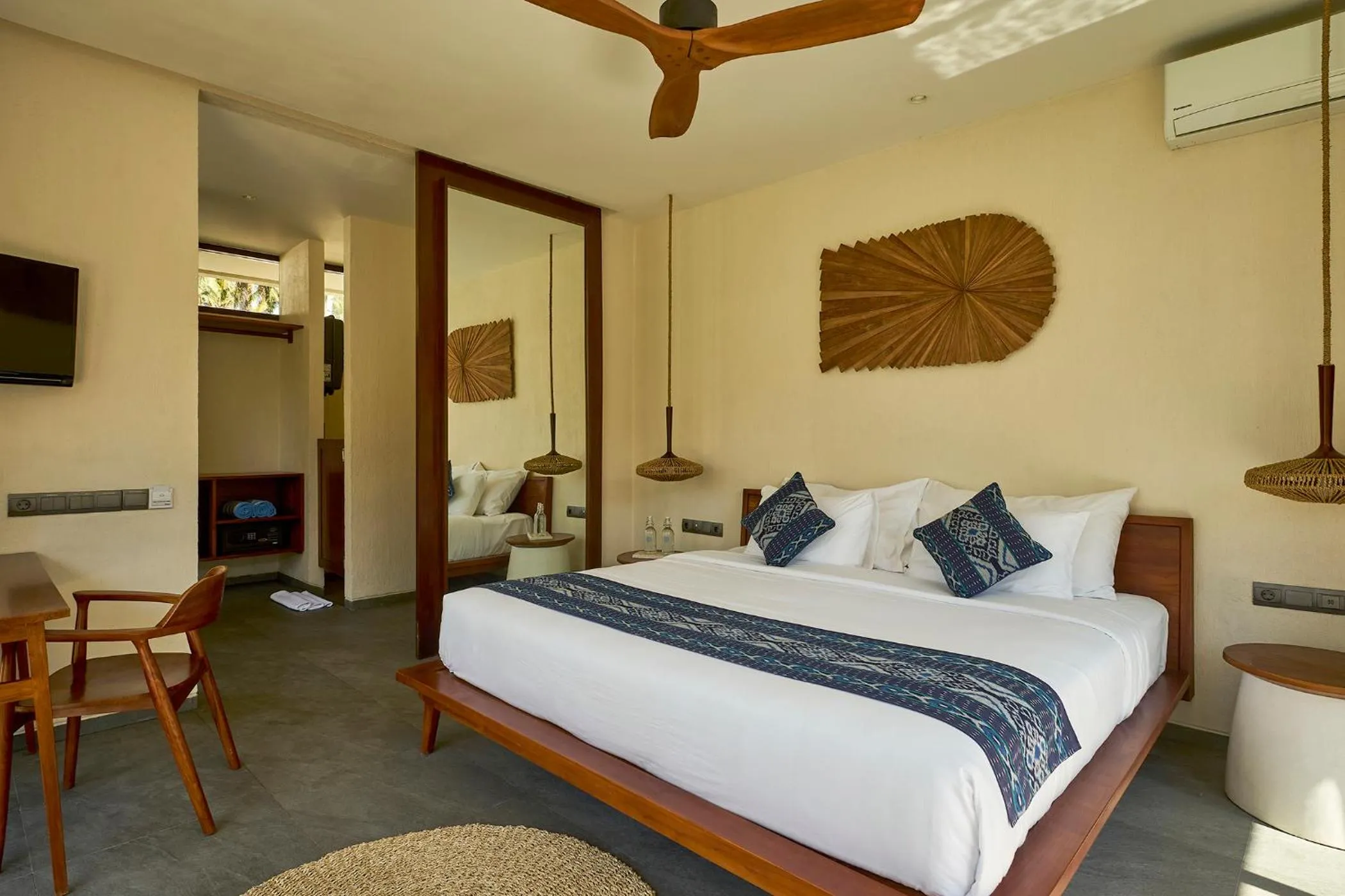Bed in Ama-Lurra Resort - Pool Villa