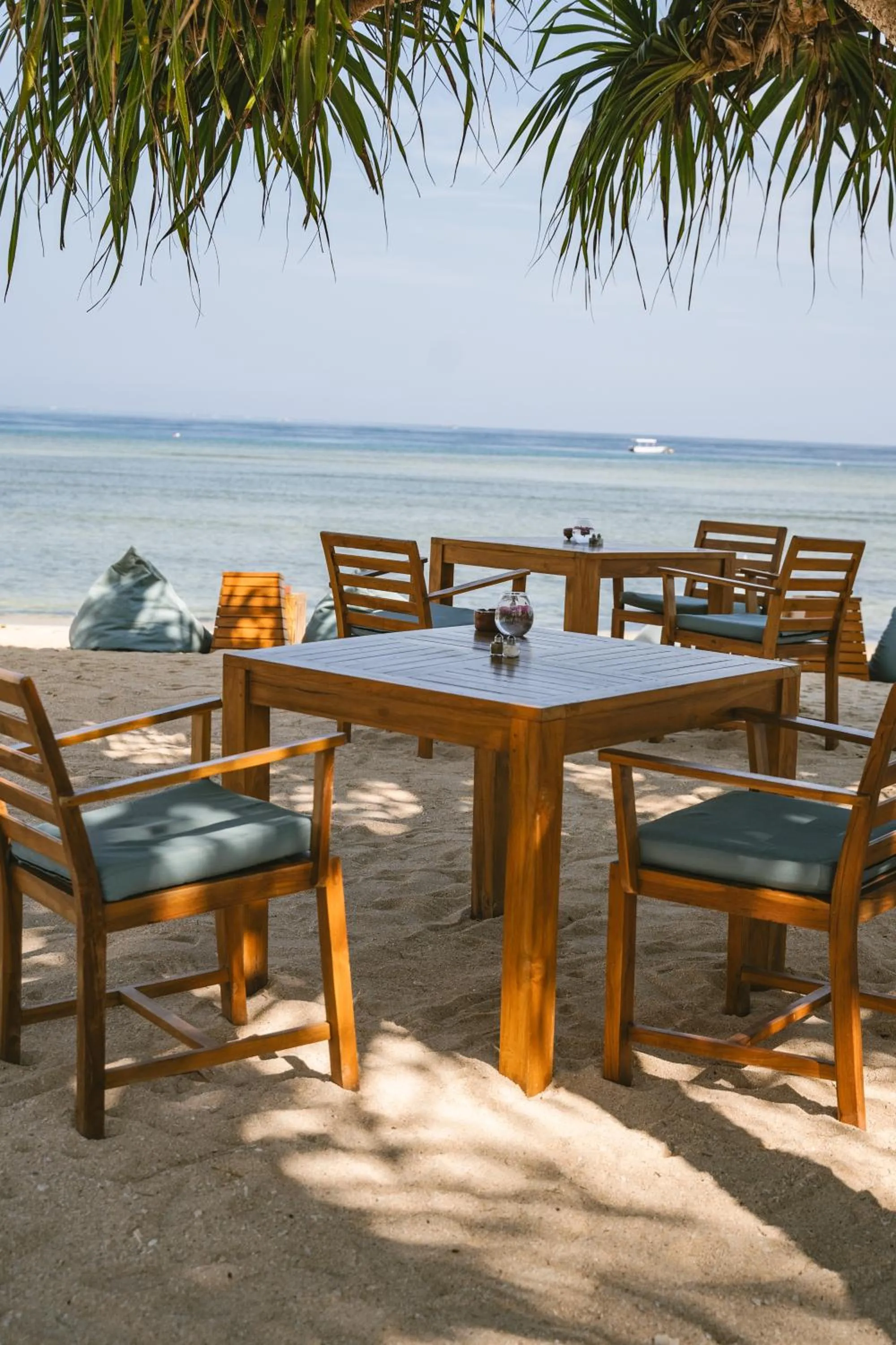 Restaurant/places to eat in Ama-Lurra Resort - Pool Villa