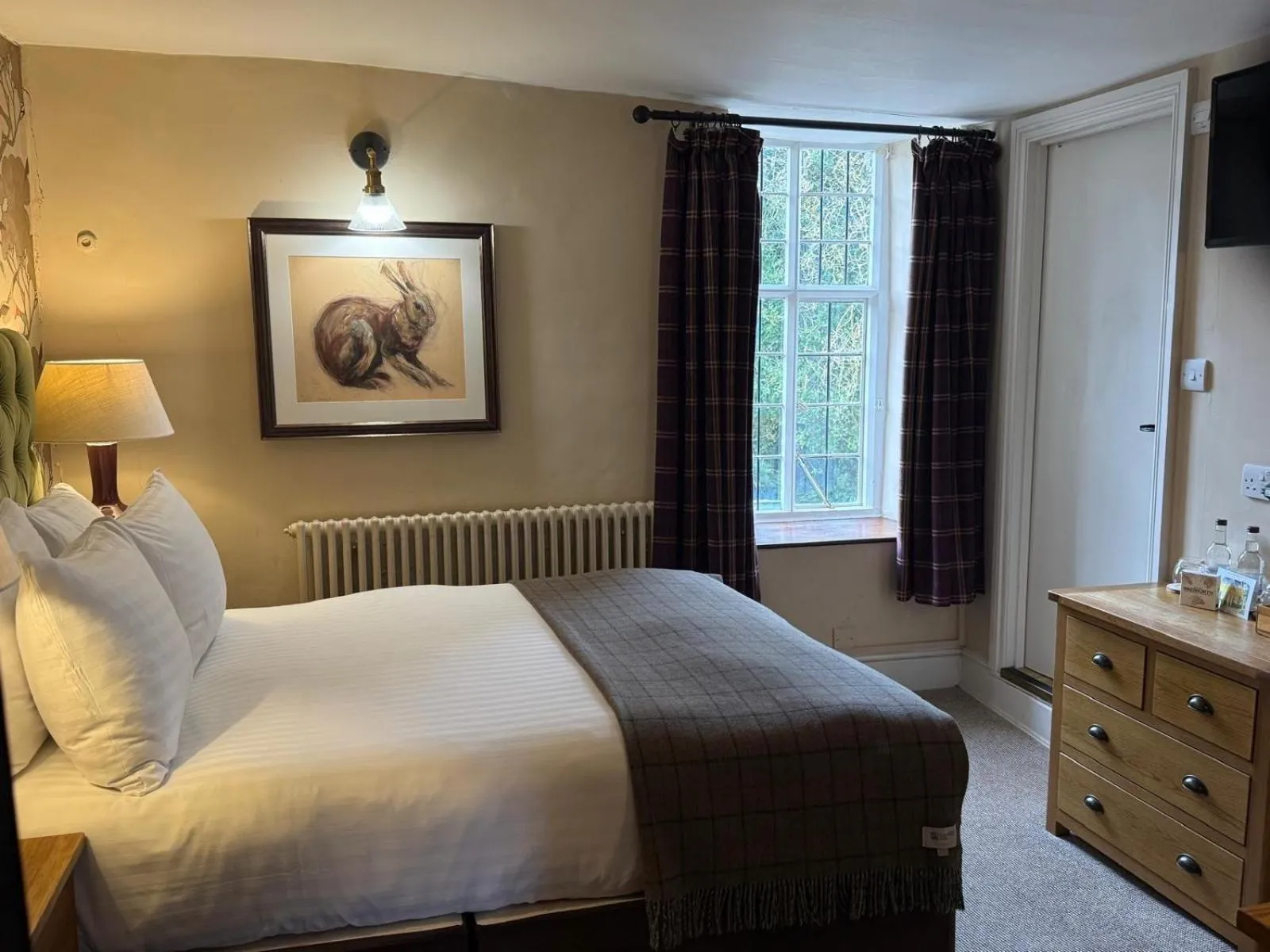 Bed in The Falkland Arms