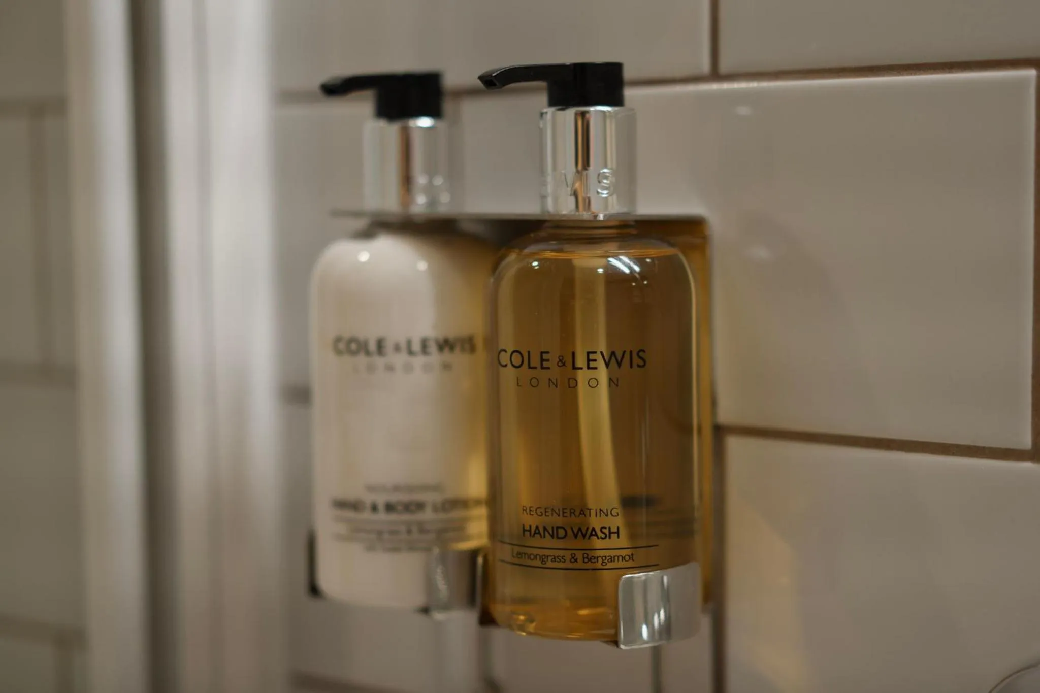 Bathroom in The Falkland Arms