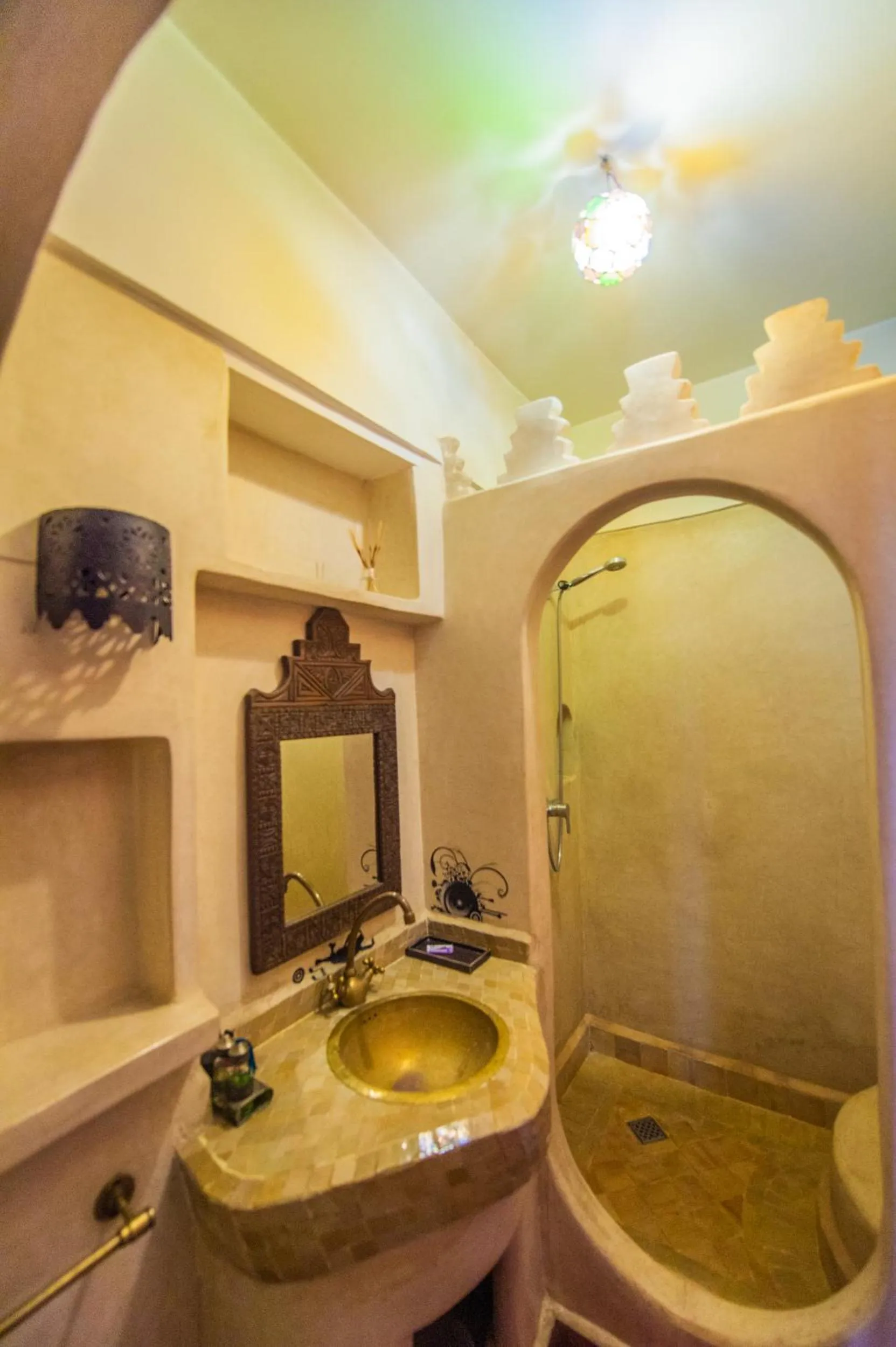 Shower in Riad Khabia & Spa