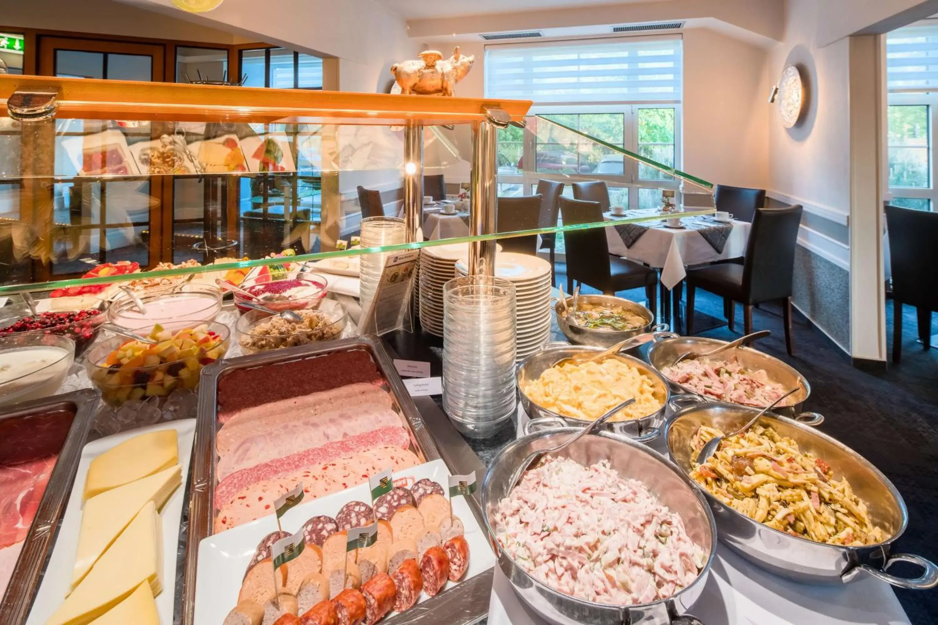 Breakfast in Best Western Hotel Windorf Breakfast in Best Western Hotel Windorf