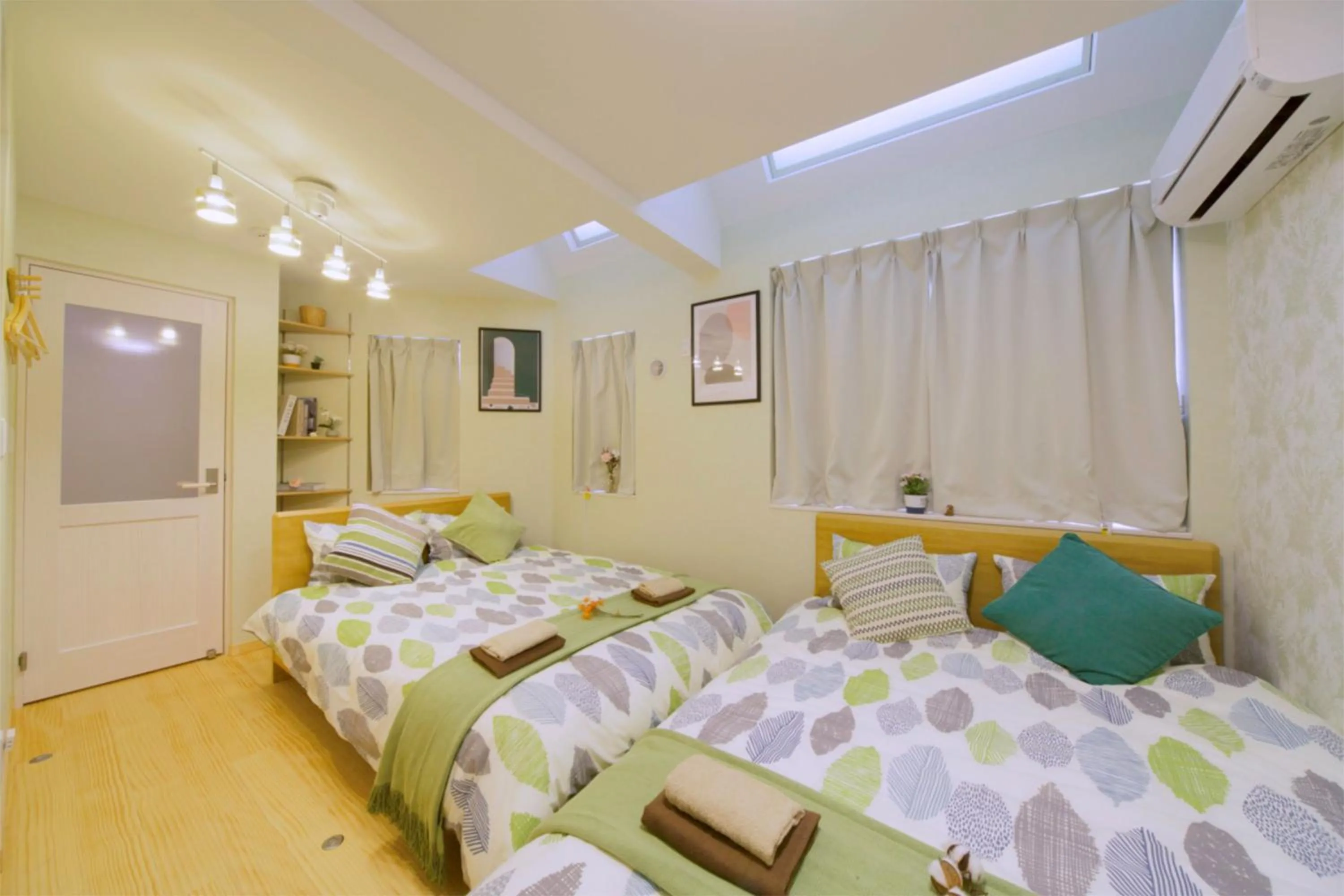 Bed in nestay villa tokyo otsuka