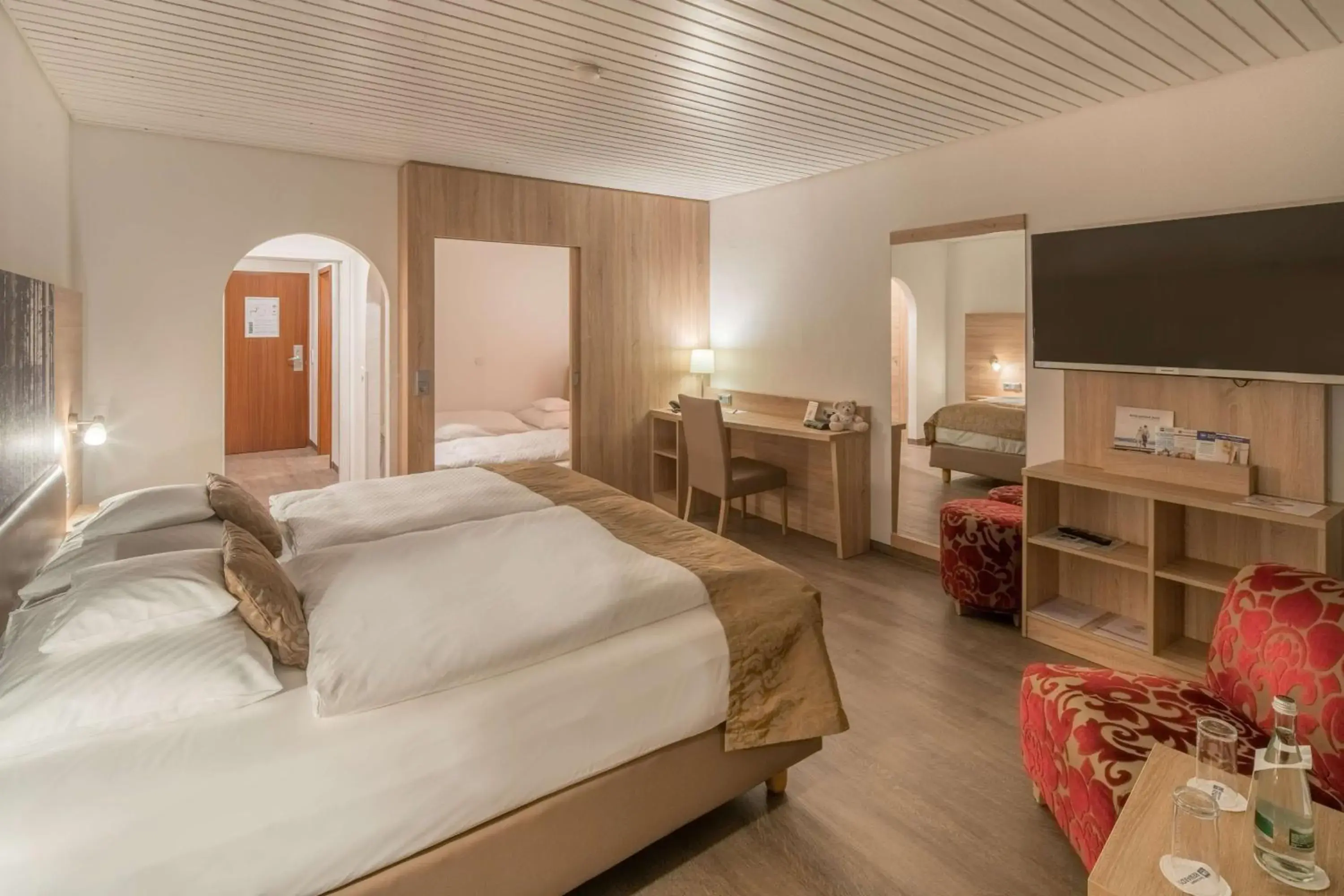 Bedroom, Bed in Best Western Plus Schwarzwald Residenz Bedroom, Bed in Best Western Plus Schwarzwald Residenz