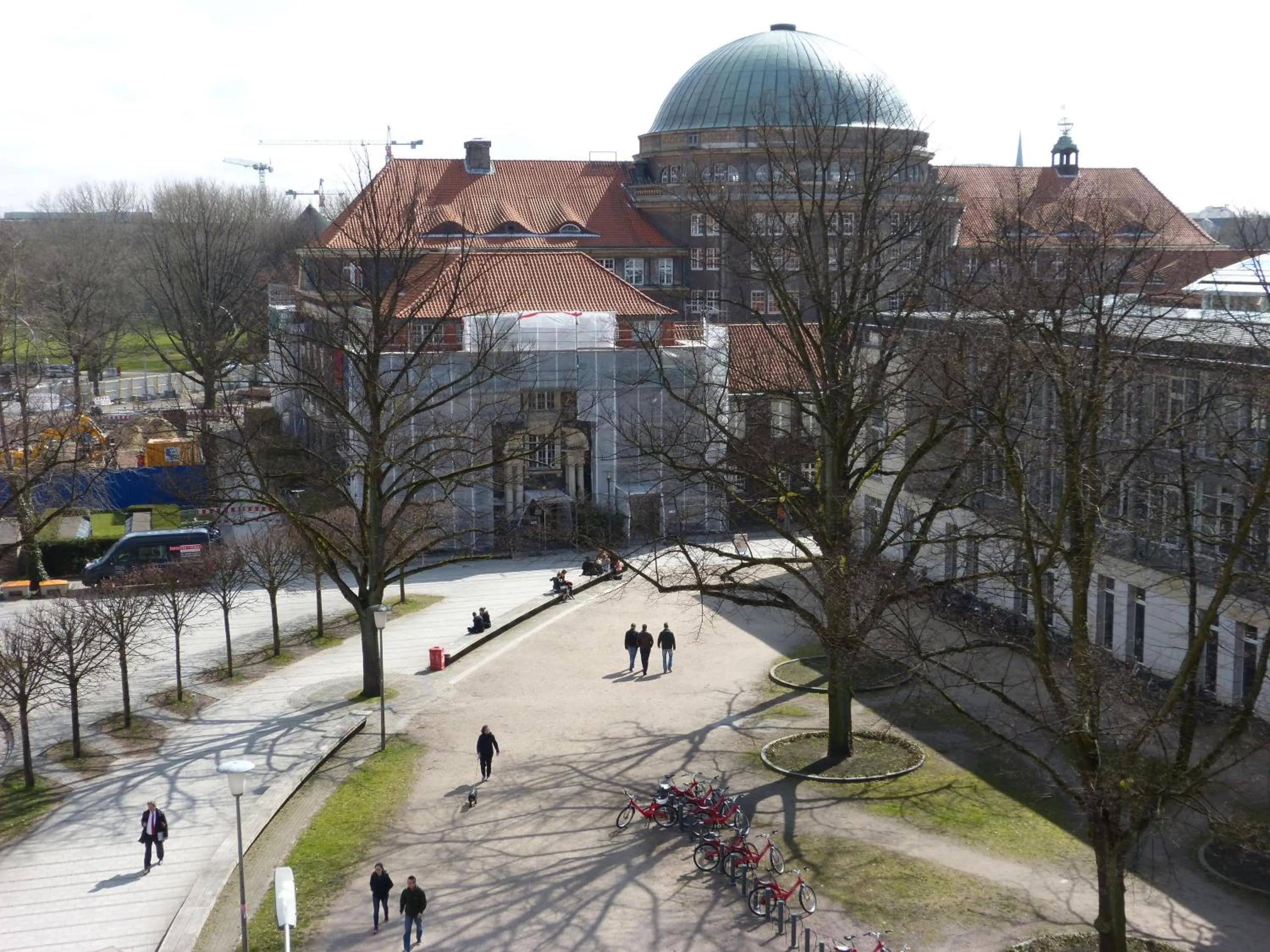 View (from property/room) in Hotel Fresena im Dammtorpalais