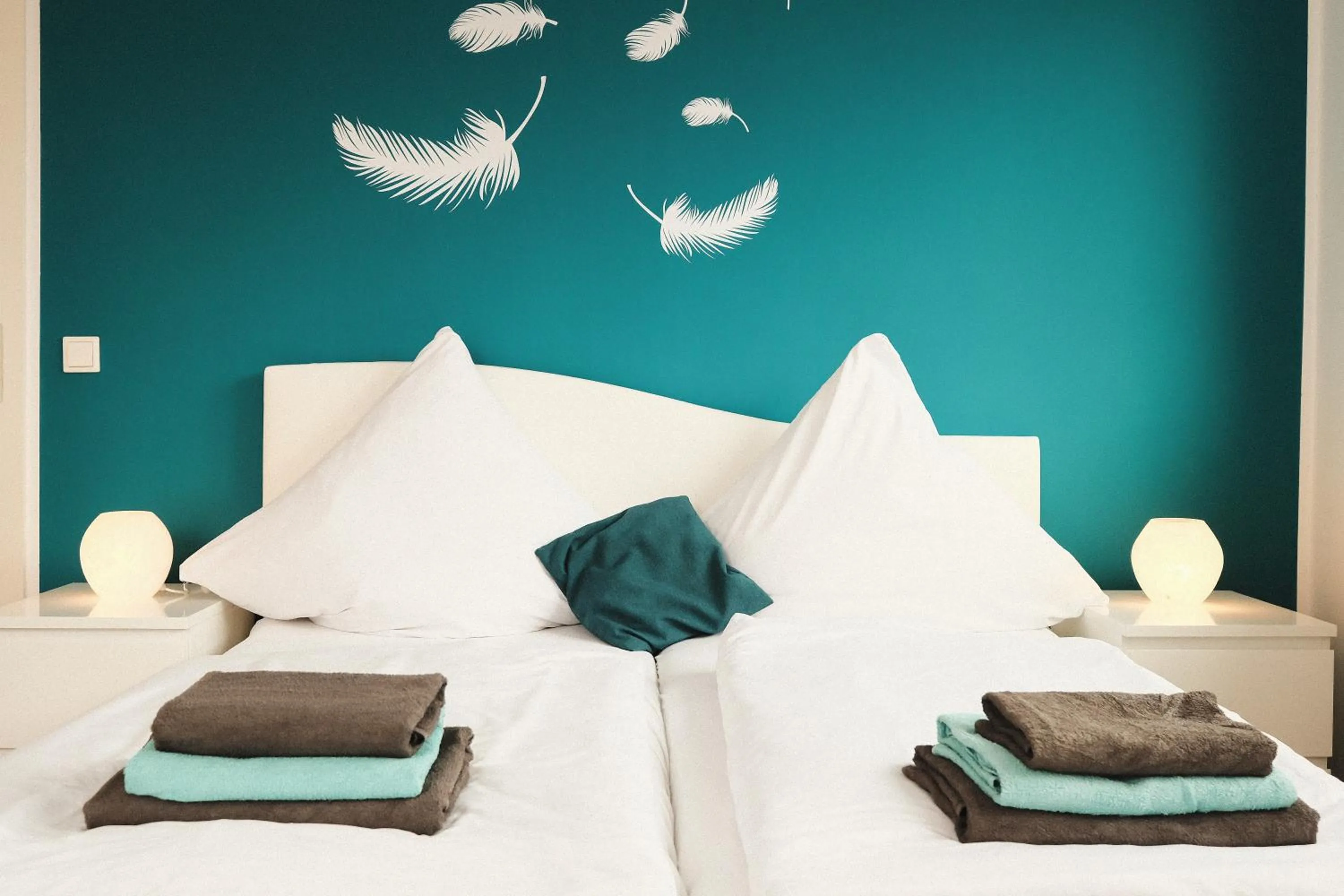 Bedroom, Bed in Apartment mit Wohnflair