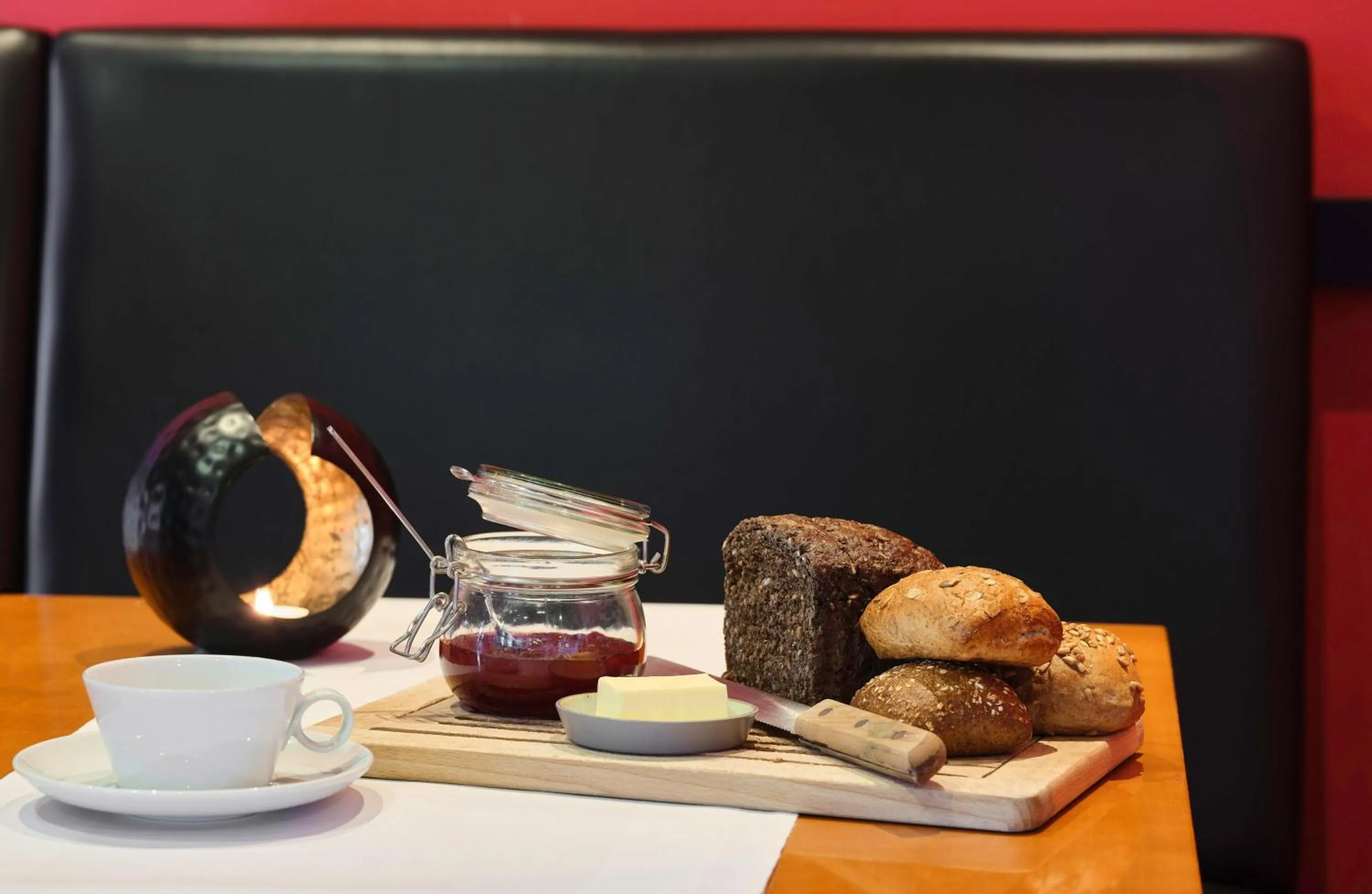 Breakfast in Mintrops Stadt Hotel Margarethenhöhe