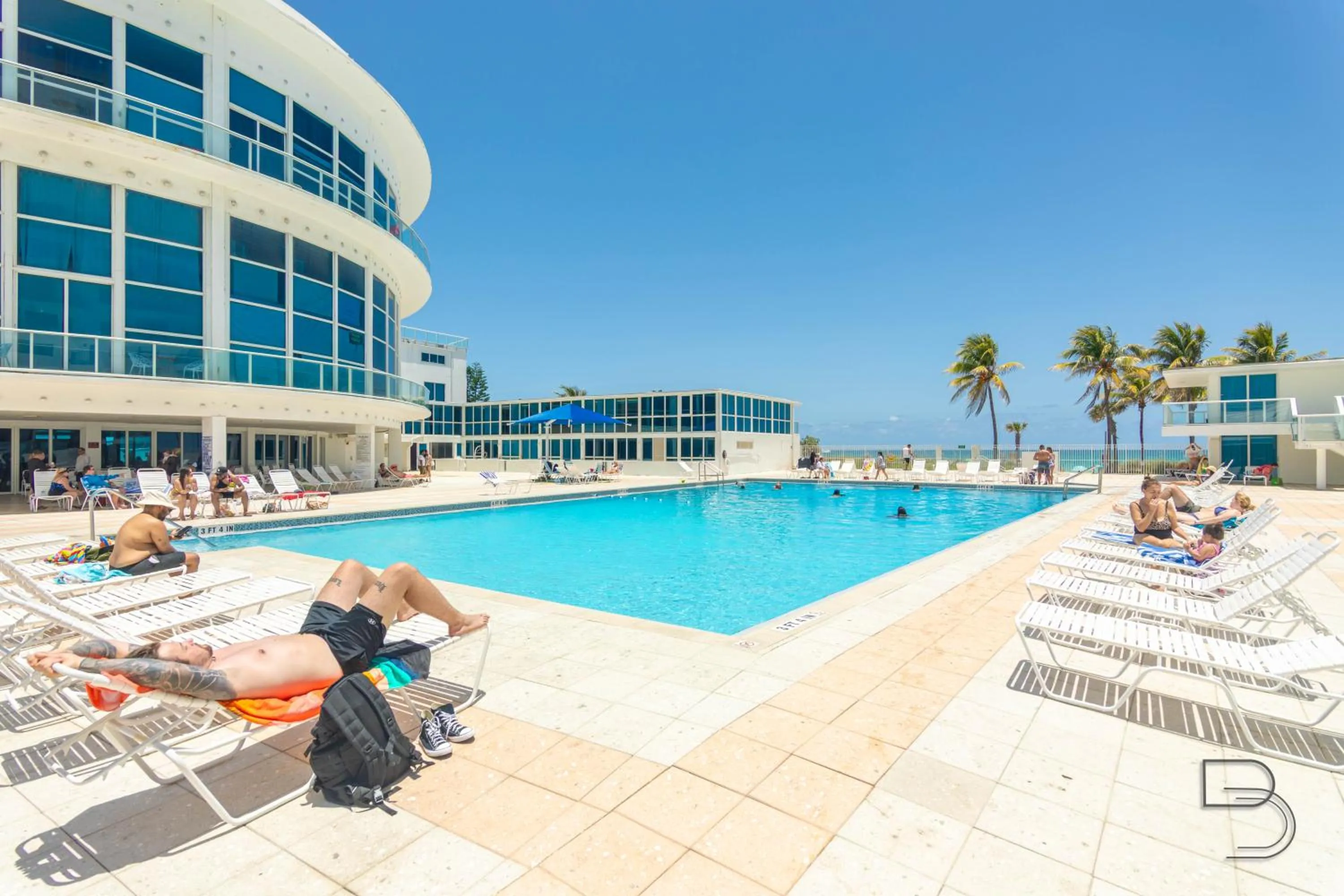 Day in Girasole Apartments