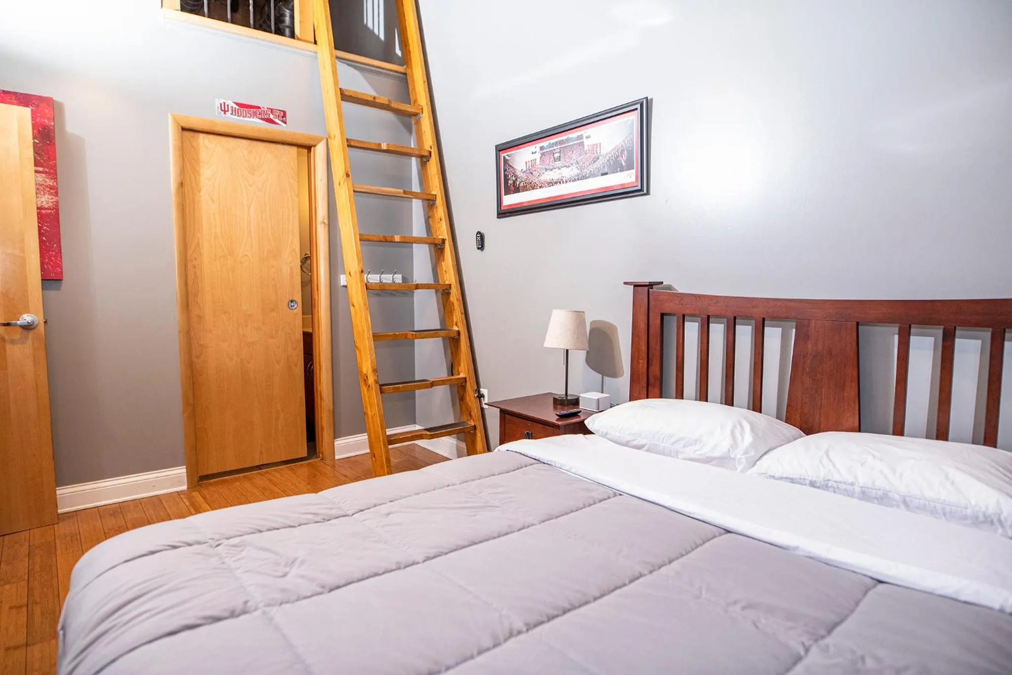 Georgia Street 4 Bedroom Condo Downtown!!