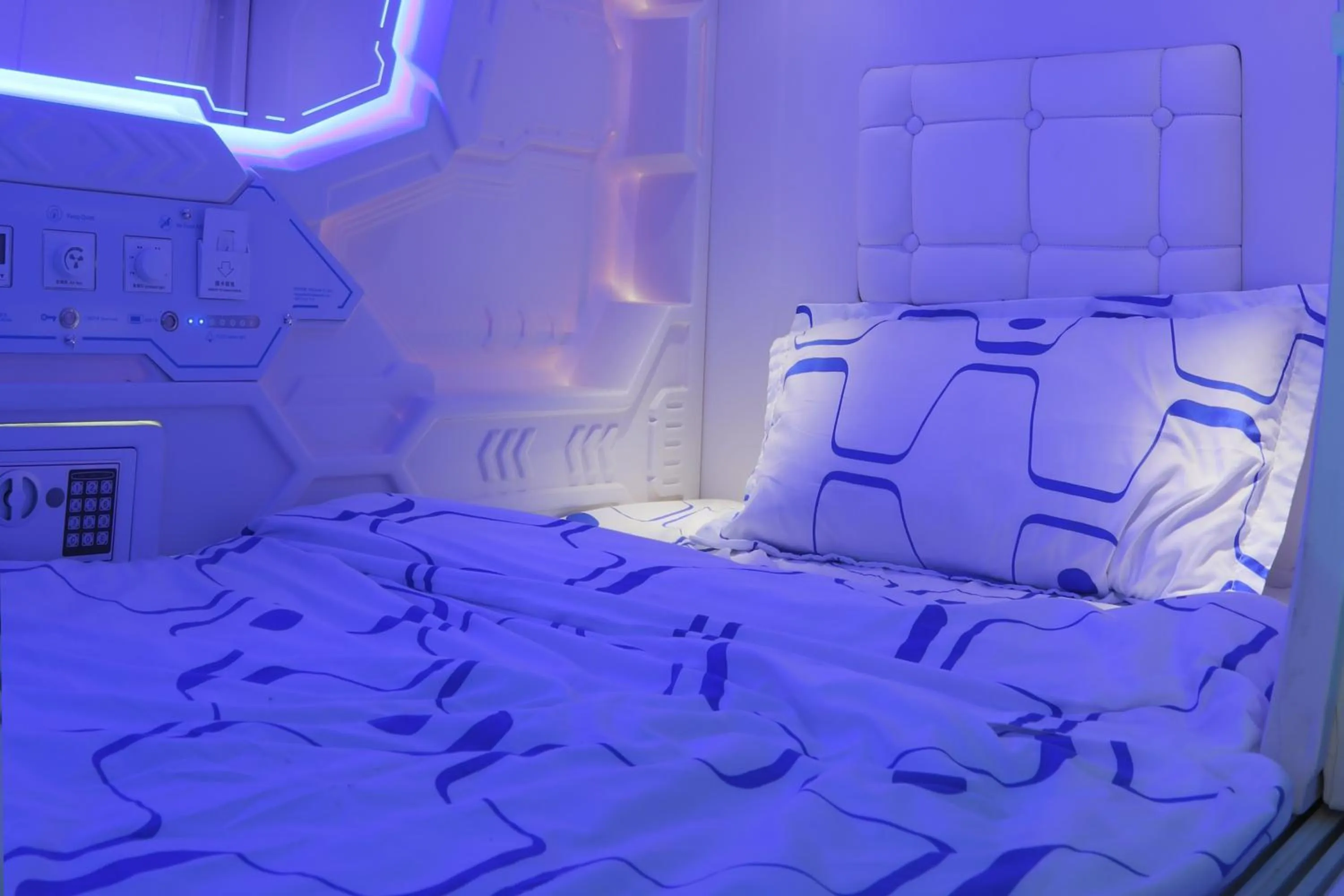 Bed in Top Garden Hotel