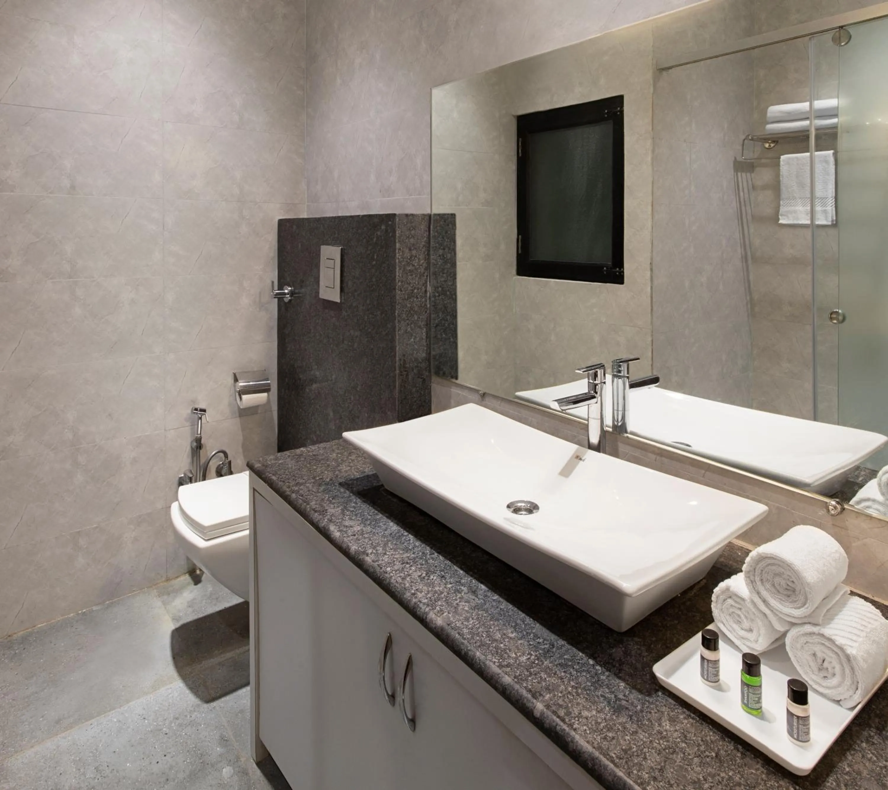 Shower in Clarks Collection Maanya