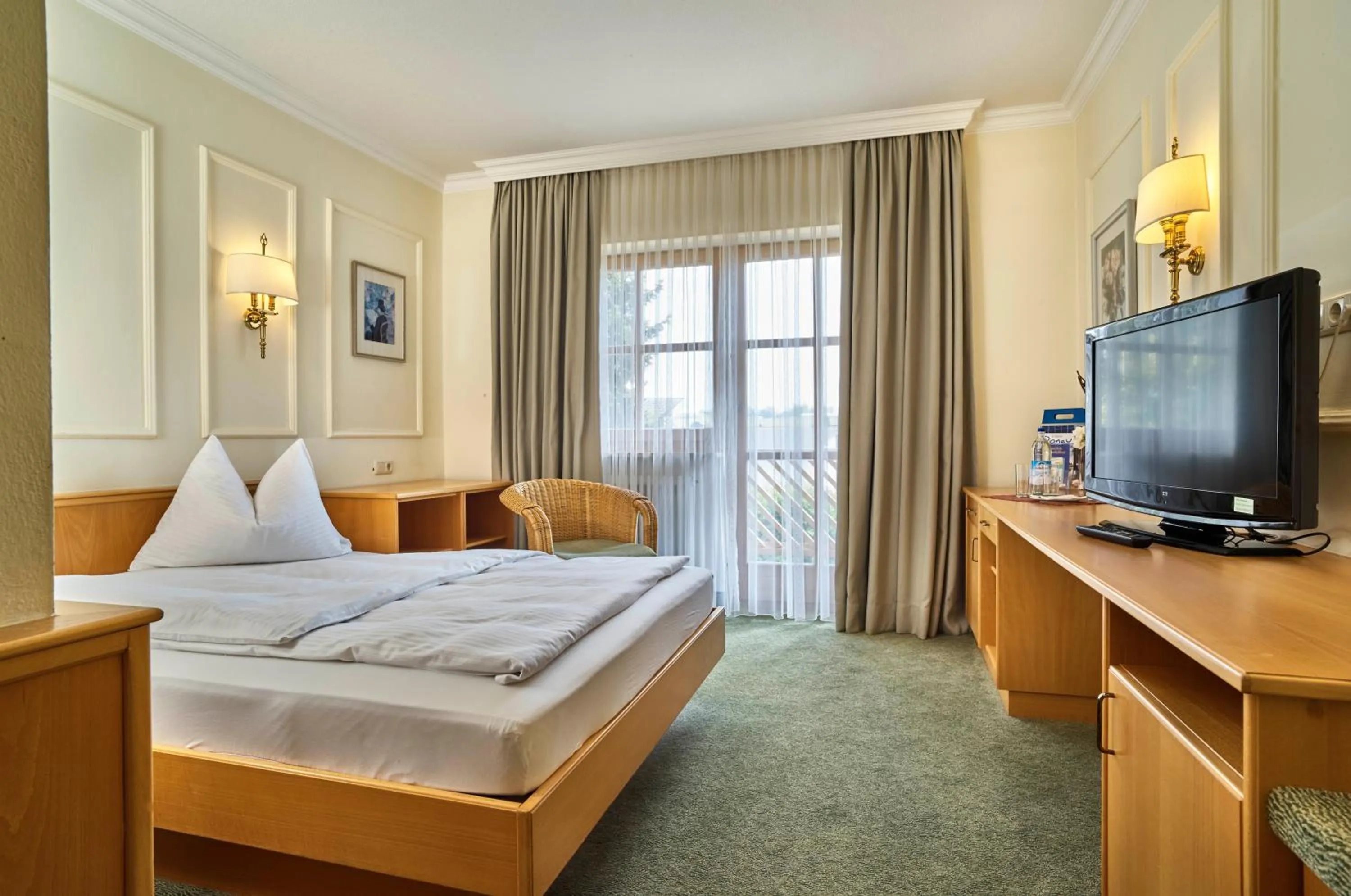 Photo of the whole room, Bed in Hotel Lindenhof