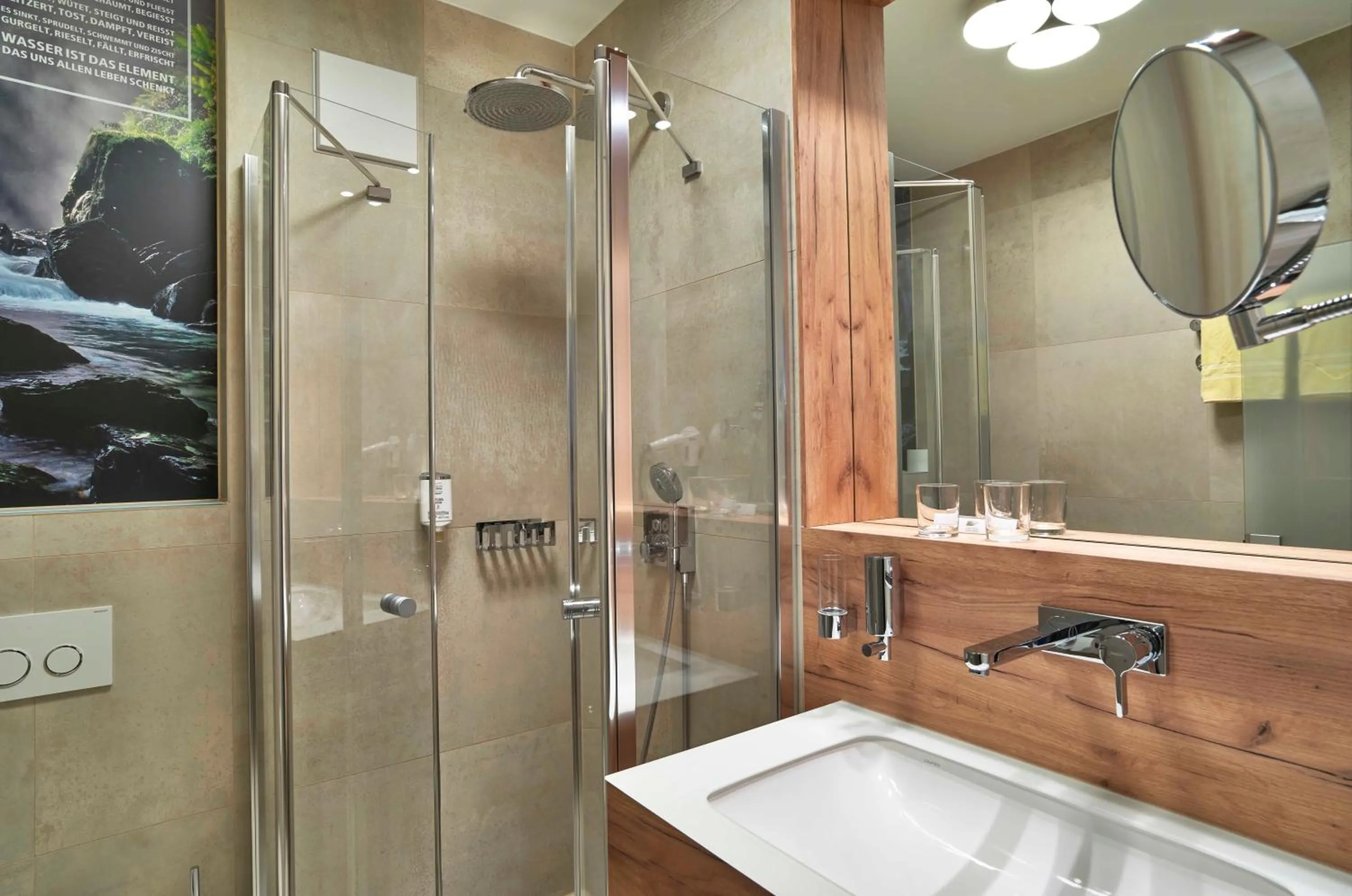 Shower in Hotel Lindenhof