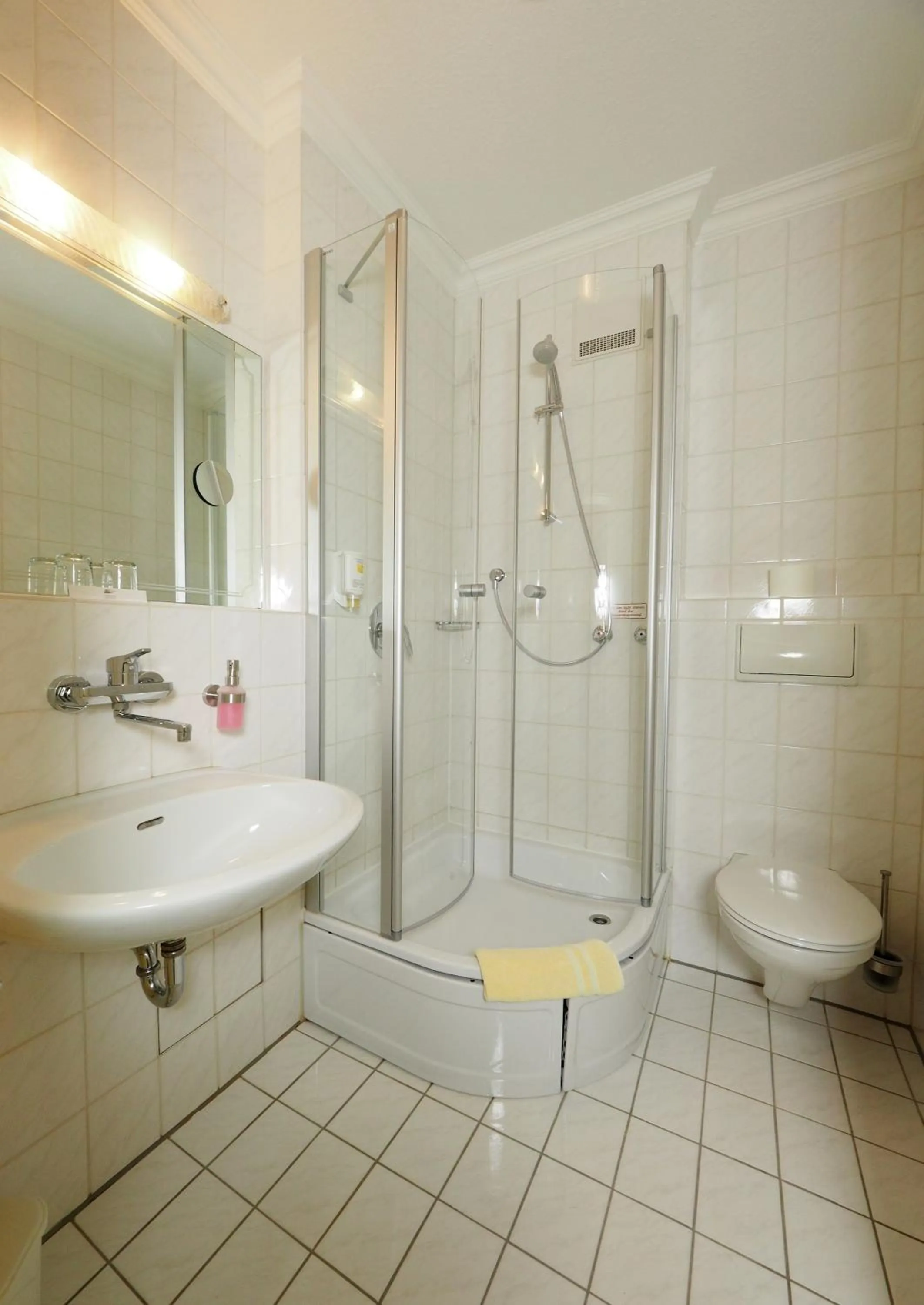 Shower in Hotel Lindenhof